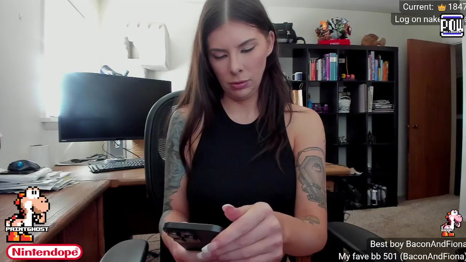 Gallery image thumbnail from NINTEND0PE's myfreecams stream on, 06/14/2024, 23:31 image 7 of 20