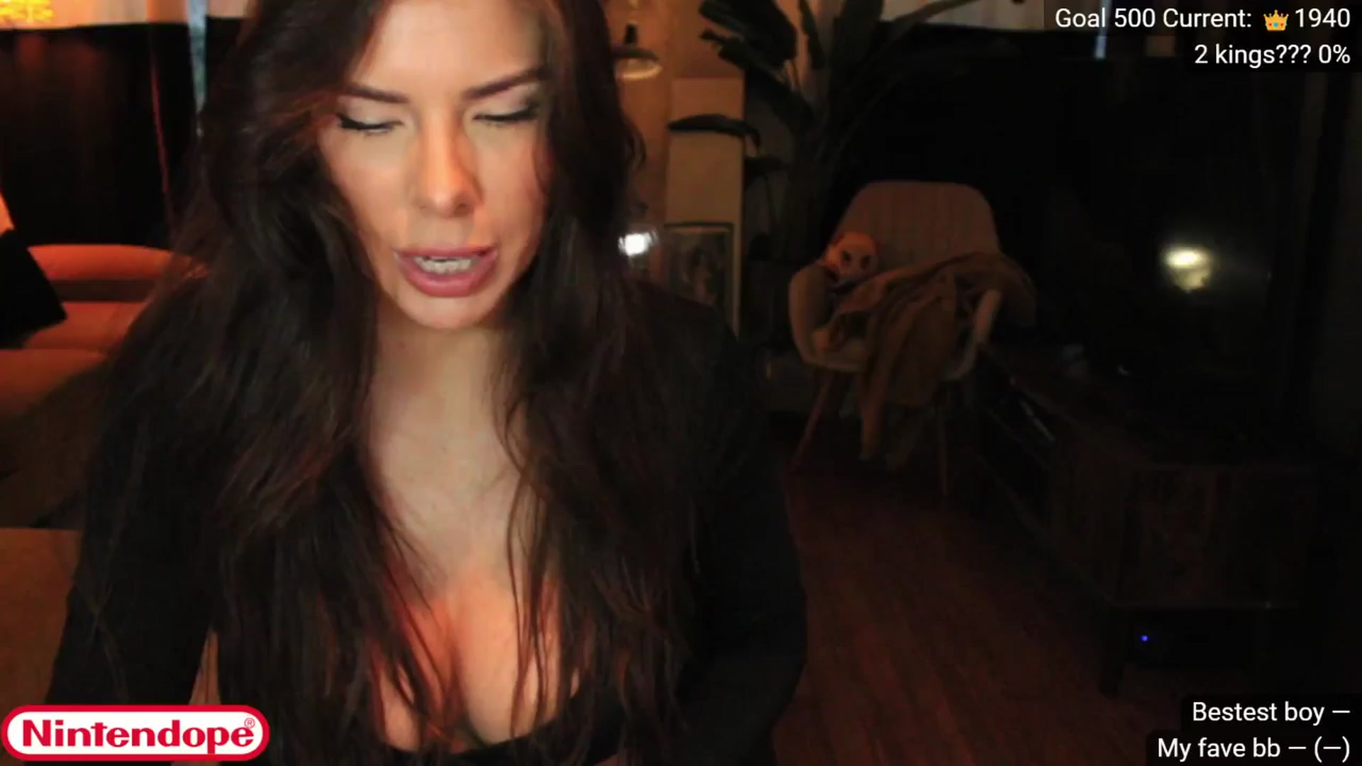 Gallery image thumbnail from NINTEND0PE's myfreecams stream on, 08/16/2024, 24:01 image 2 of 20