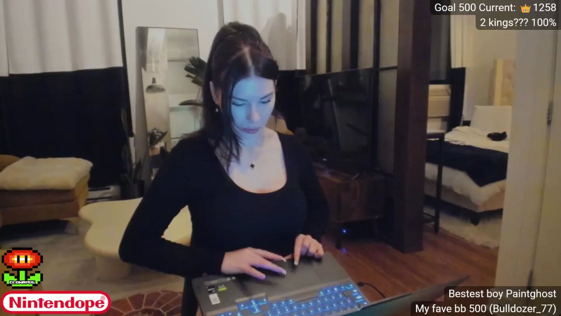 Gallery image thumbnail from NINTEND0PE's myfreecams stream on, 08/22/2024, 02:10 image 1 of 20