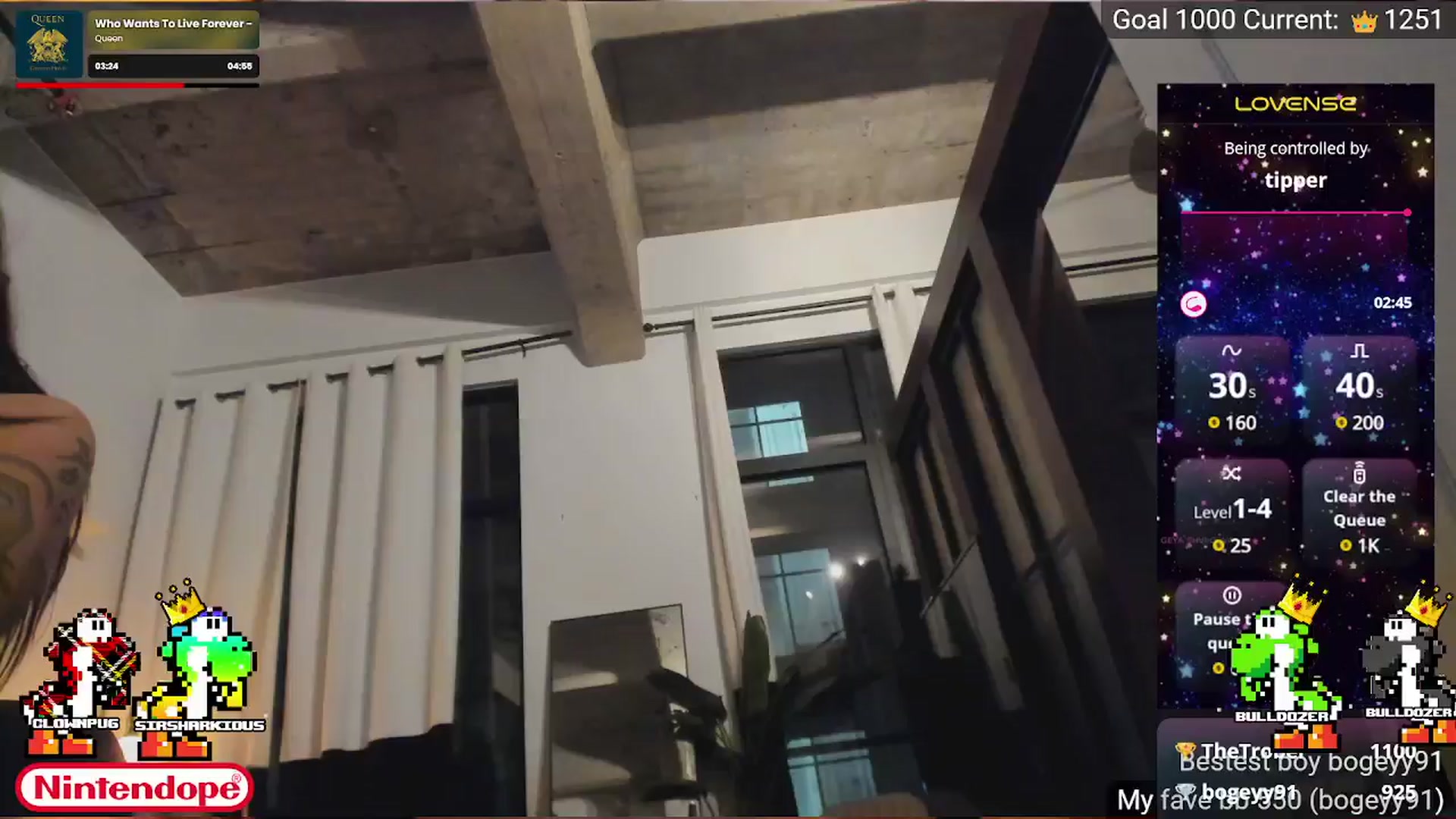 Gallery image thumbnail from NINTEND0PE's myfreecams stream on, 09/19/2024, 03:30 image 15 of 20