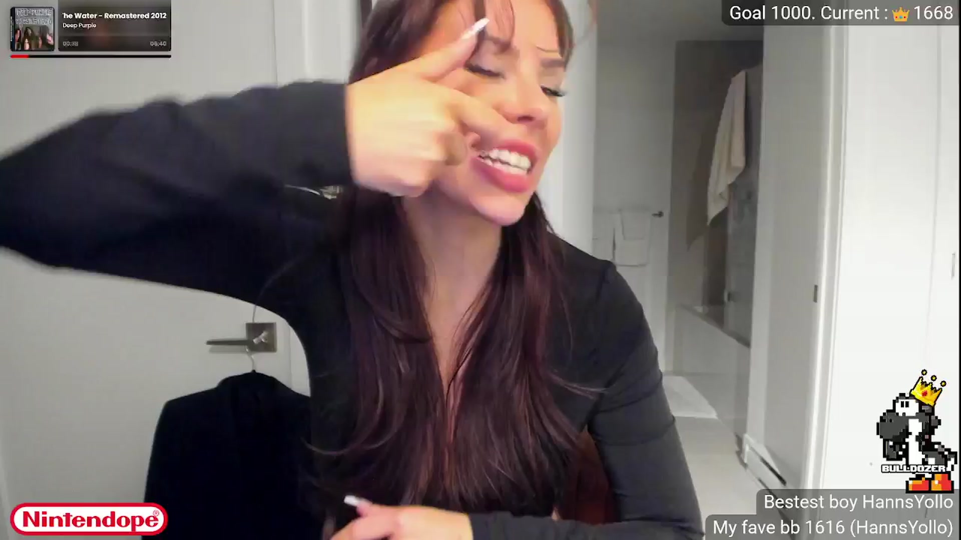 Gallery image thumbnail from NINTEND0PE's myfreecams stream on, 02/19/2025, 03:17 image 3 of 20