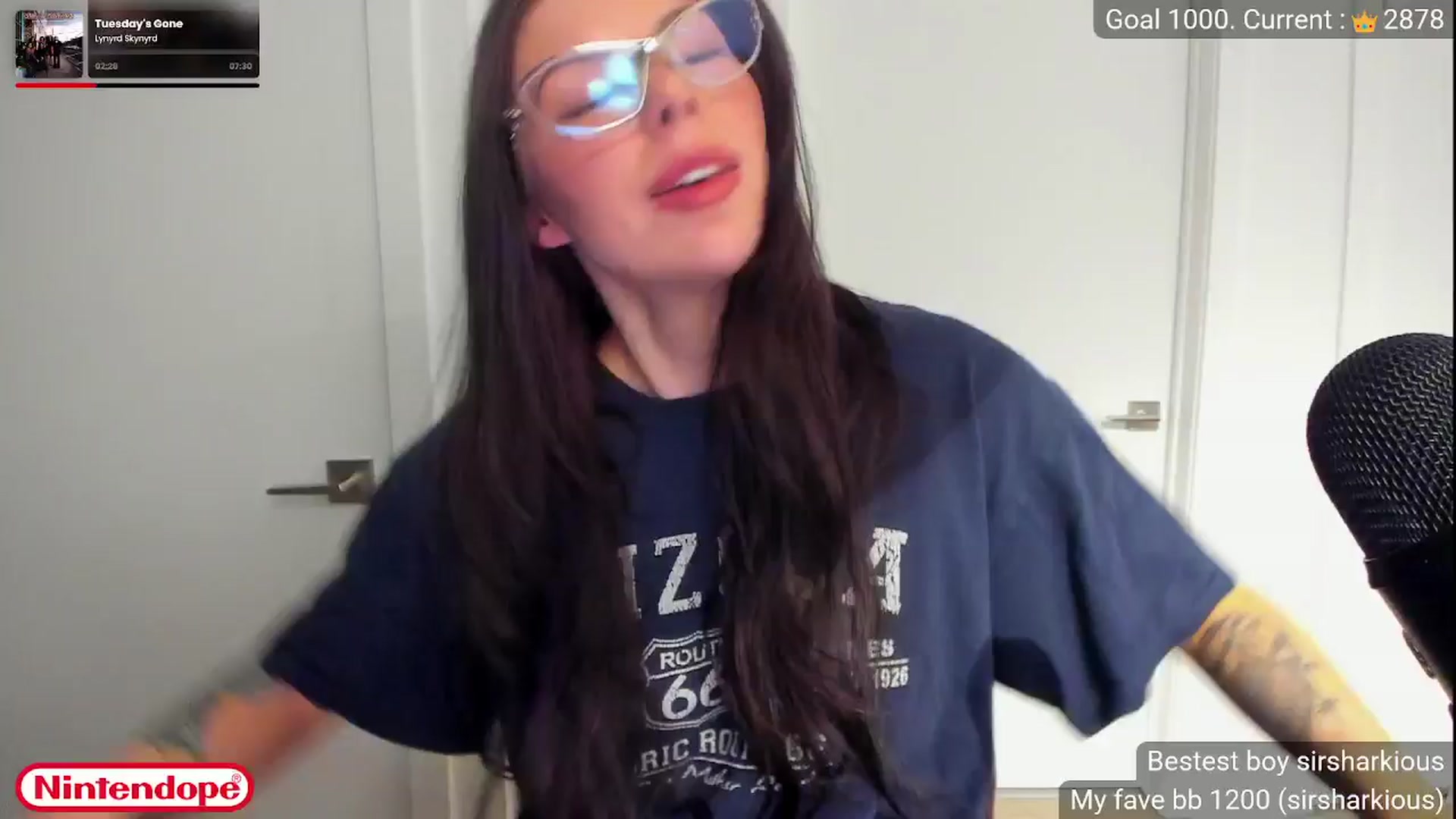Gallery image thumbnail from NINTEND0PE's myfreecams stream on, 03/21/2025, 01:06 image 8 of 20