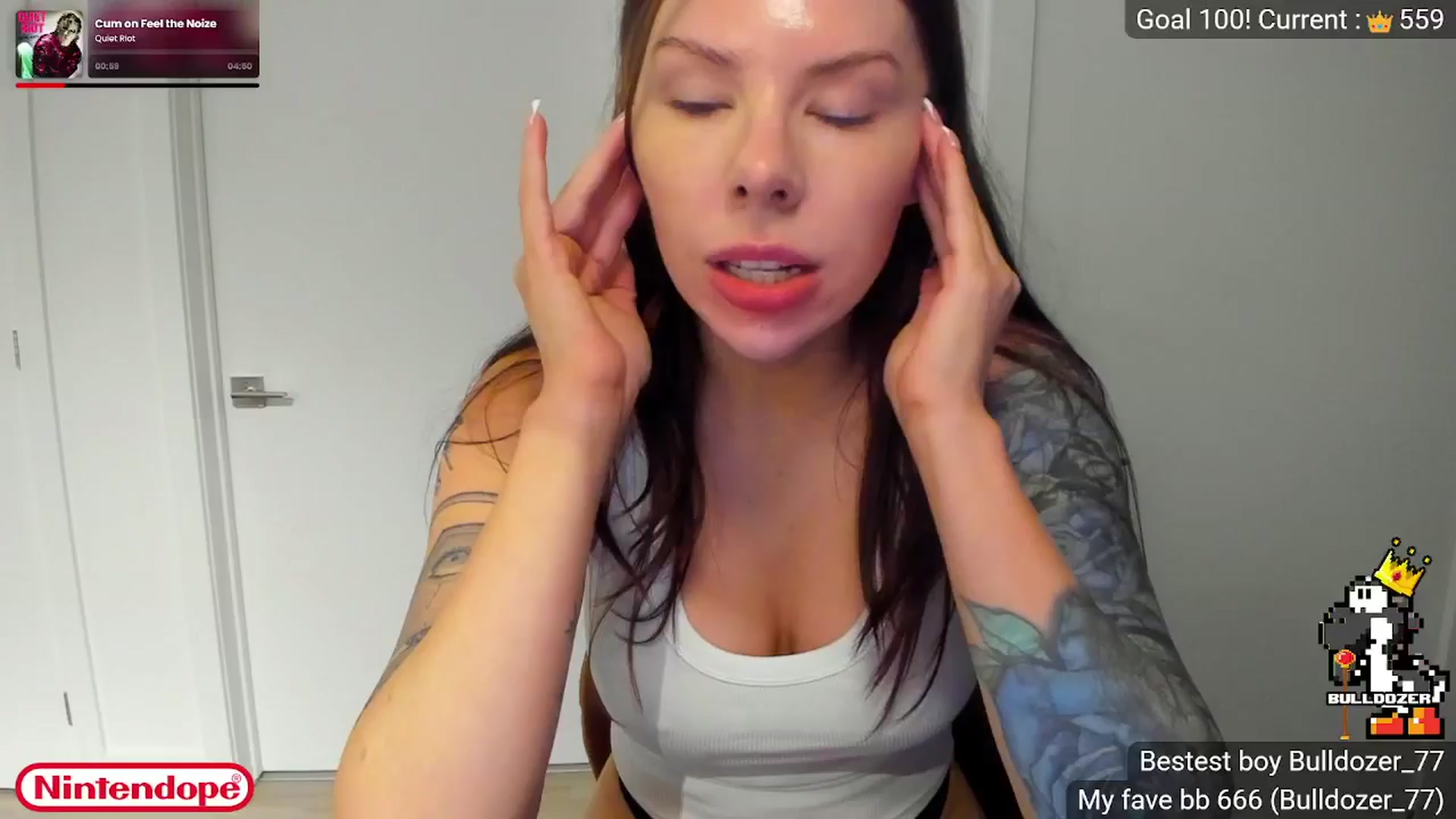Gallery image thumbnail from NINTEND0PE's myfreecams stream on, 07/02/2025, 01:29 image 5 of 20