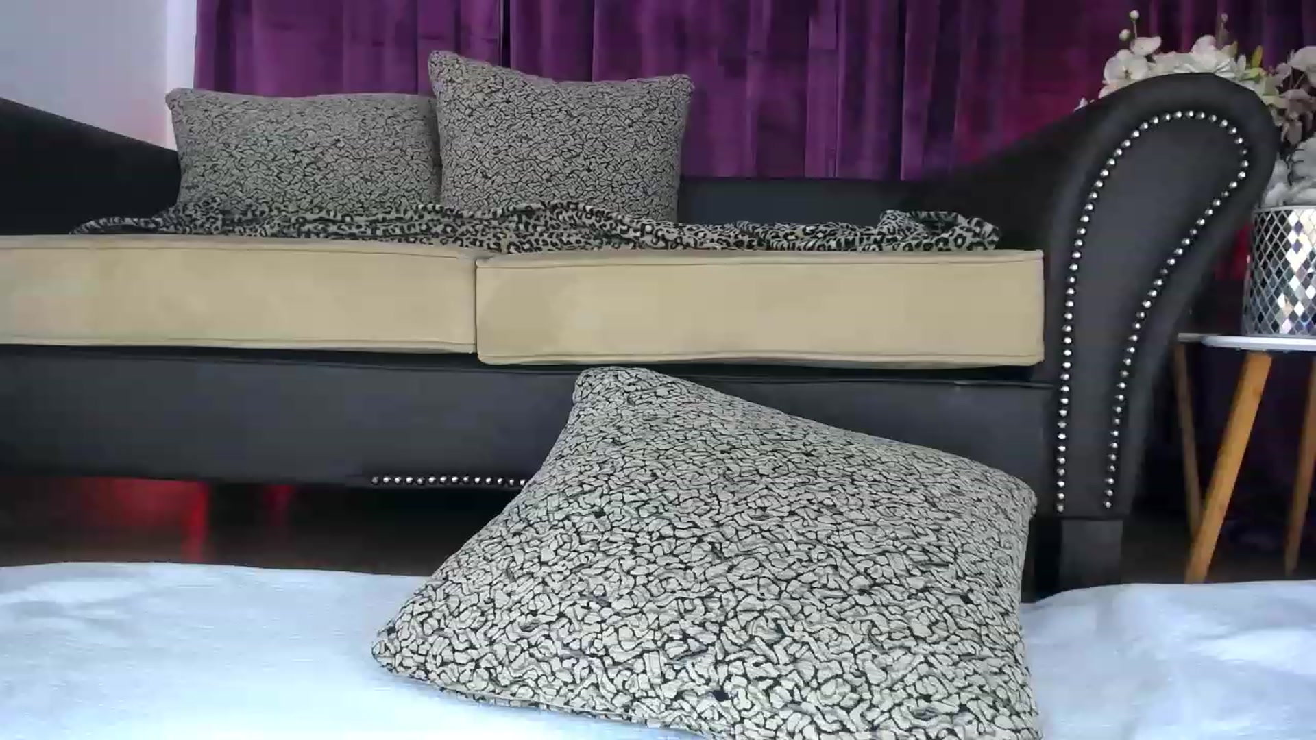 Gallery image thumbnail from NIVEA's myfreecams stream on, 03/15/2023, 16:07 image 16 of 20