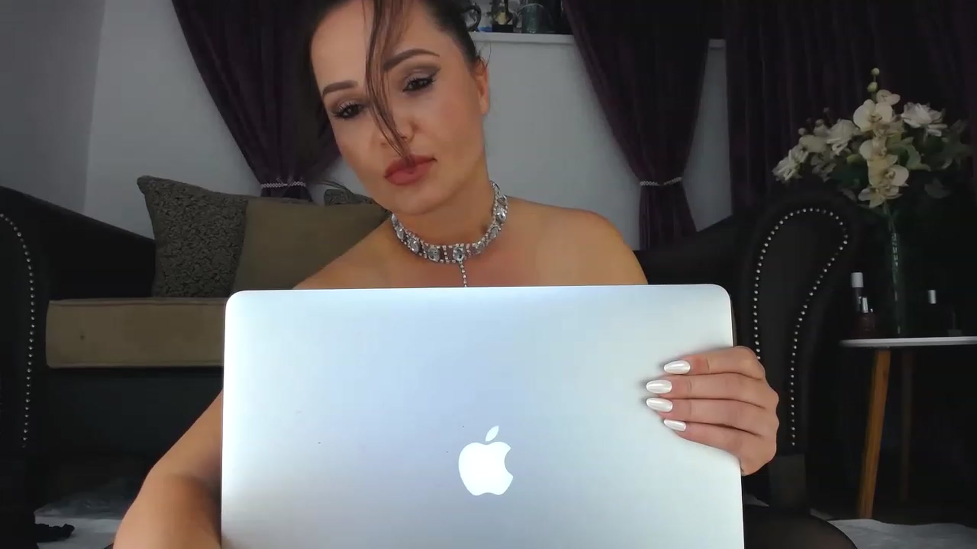 Gallery image thumbnail from NIVEA's myfreecams stream on, 05/27/2023, 14:45 image 6 of 20
