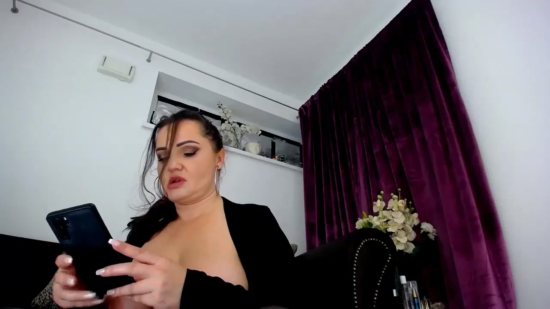 Gallery image thumbnail from NIVEA's myfreecams stream on, 02/28/2024, 18:05 image 10 of 20
