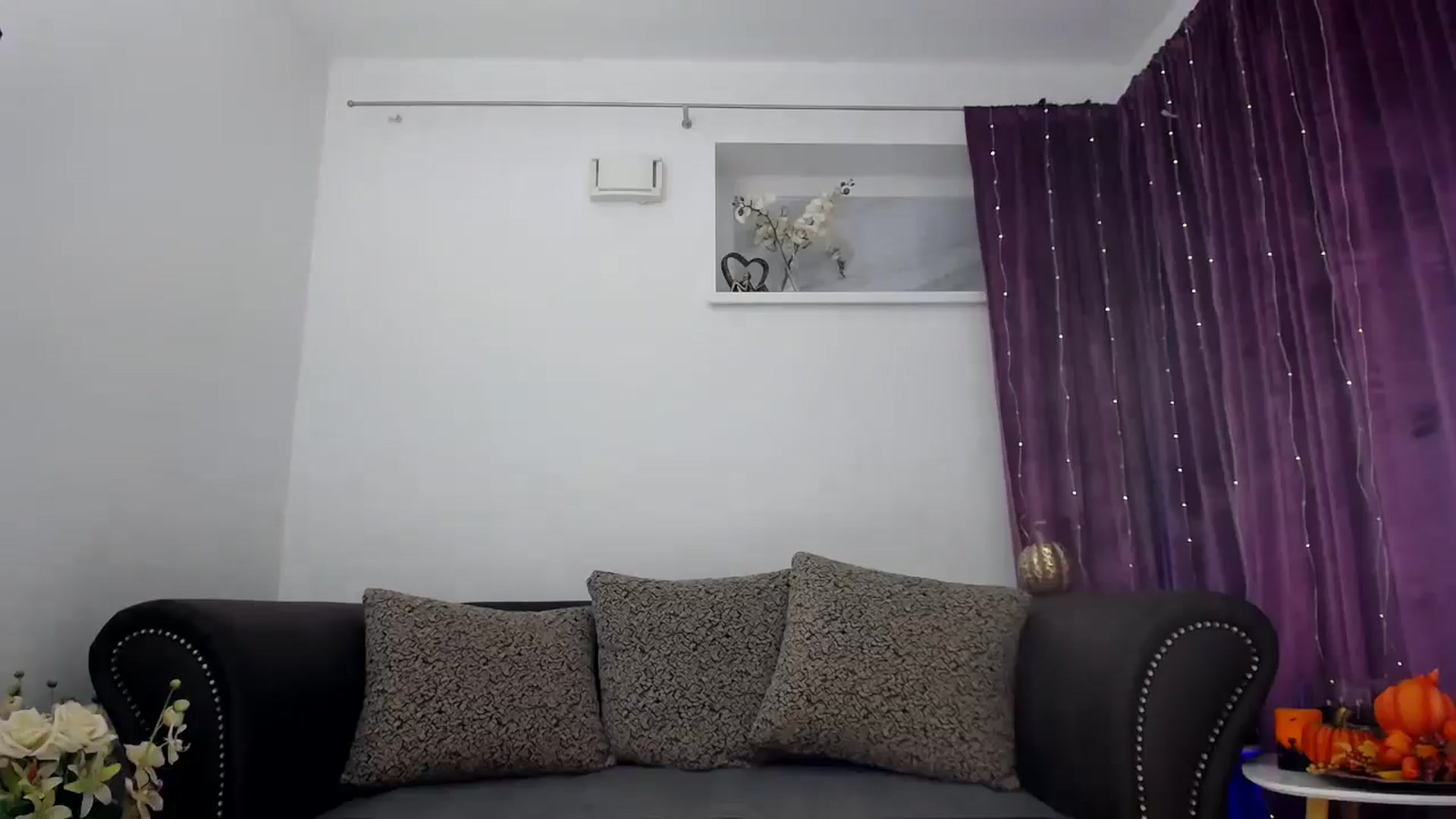 Gallery image thumbnail from NIVEA's myfreecams stream on, 10/31/2024, 19:35 image 18 of 20