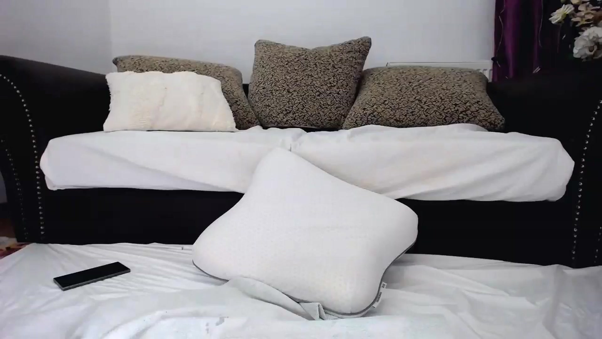 Gallery image thumbnail from NIVEA's myfreecams stream on, 04/12/2025, 17:15 image 6 of 20