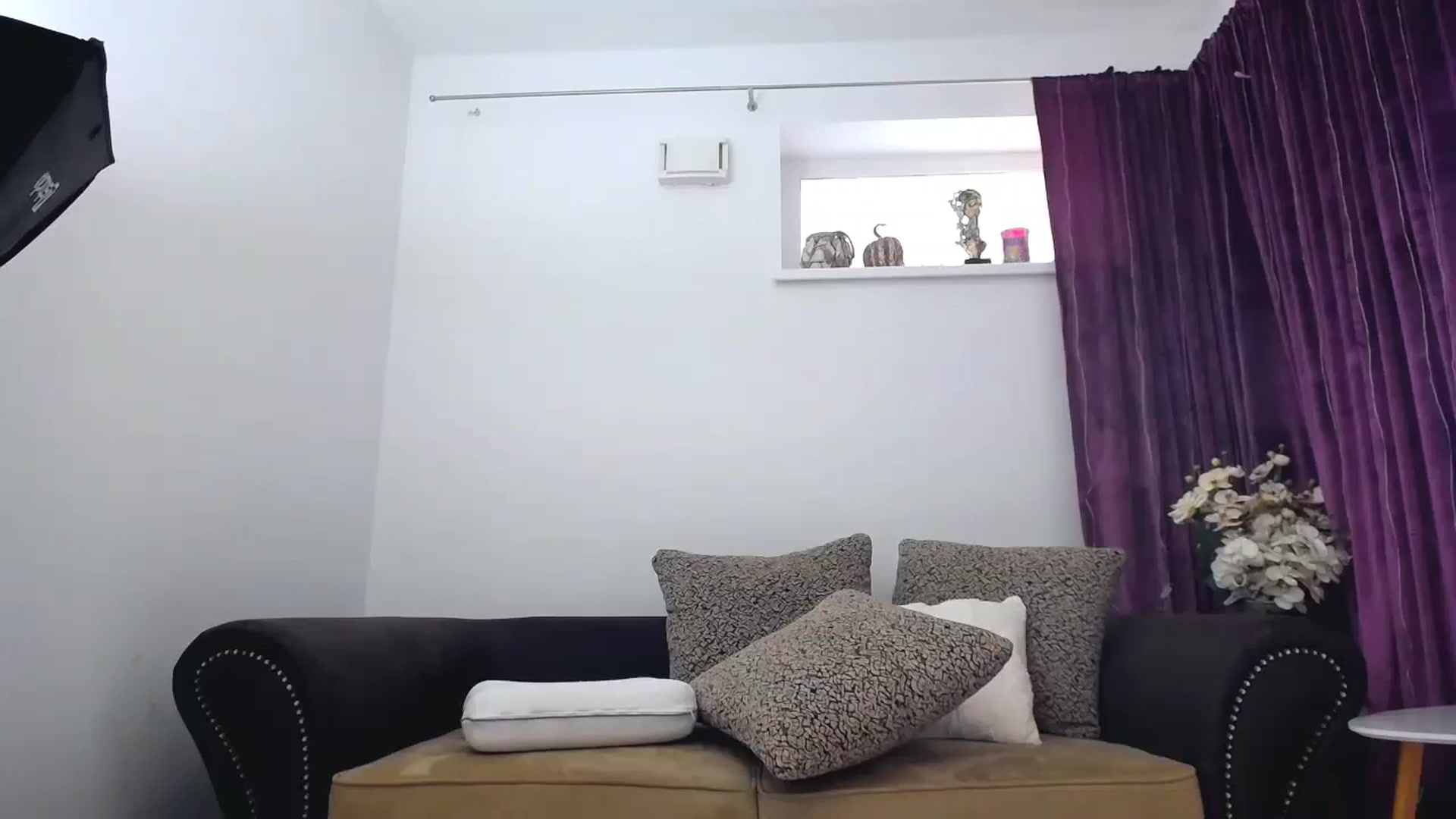 Gallery image thumbnail from NIVEA's myfreecams stream on, 05/11/2025, 17:05 image 1 of 20