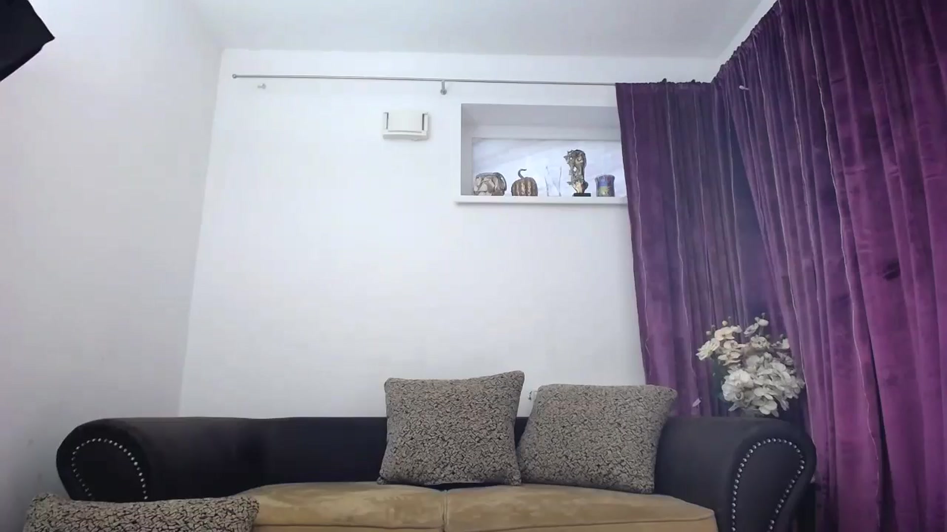 Gallery image thumbnail from NIVEA's myfreecams stream on, 07/31/2025, 18:53 image 18 of 20