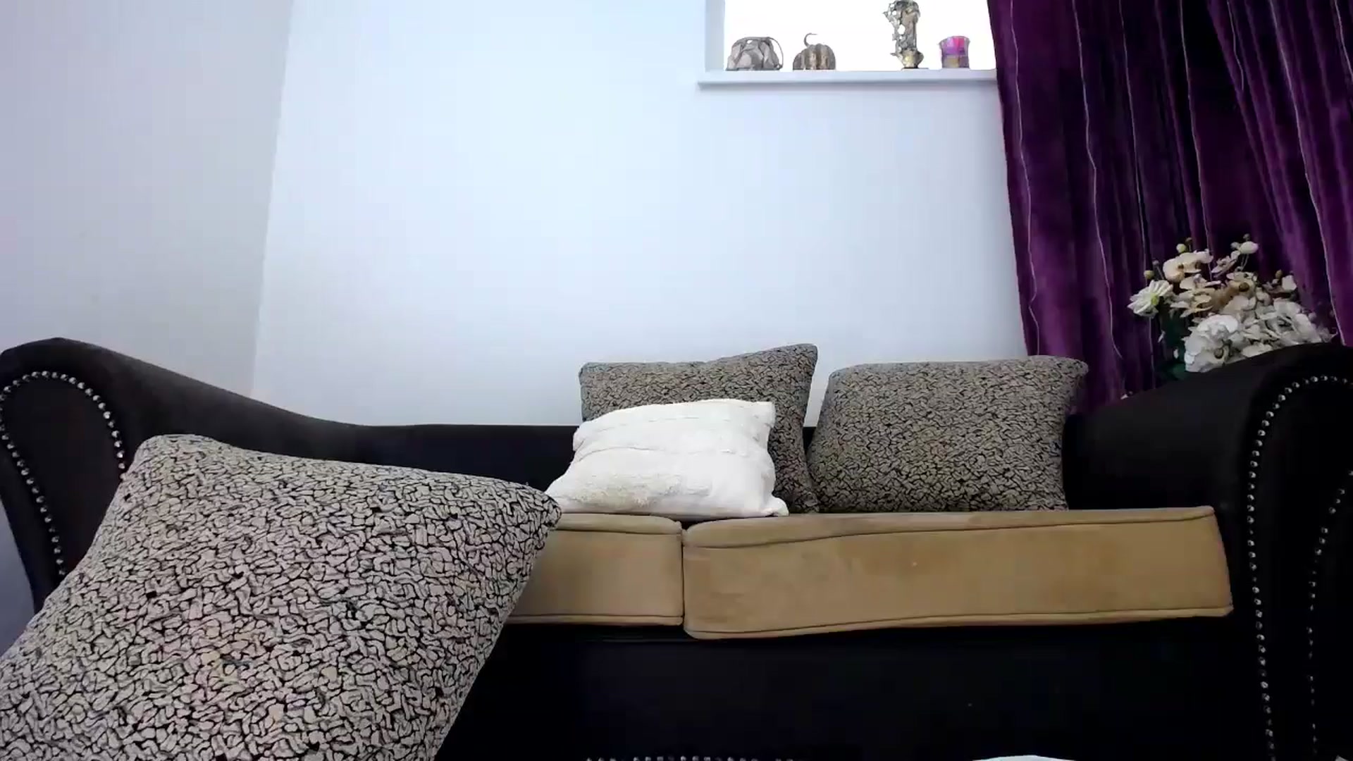 Gallery image thumbnail from NIVEA's myfreecams stream on, 08/10/2025, 18:14 image 6 of 20