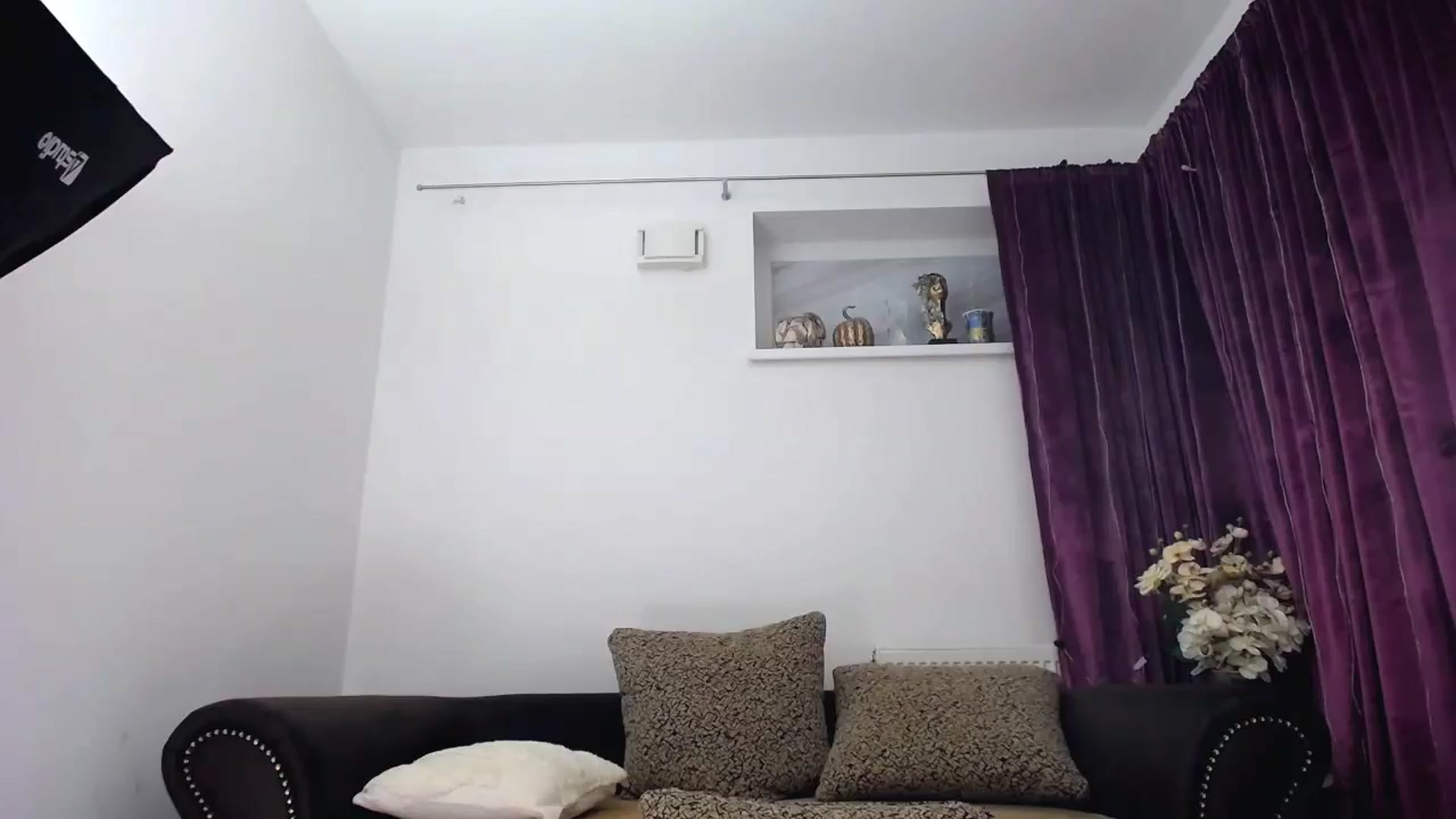 Gallery image thumbnail from NIVEA's myfreecams stream on, 08/30/2025, 20:12 image 18 of 20