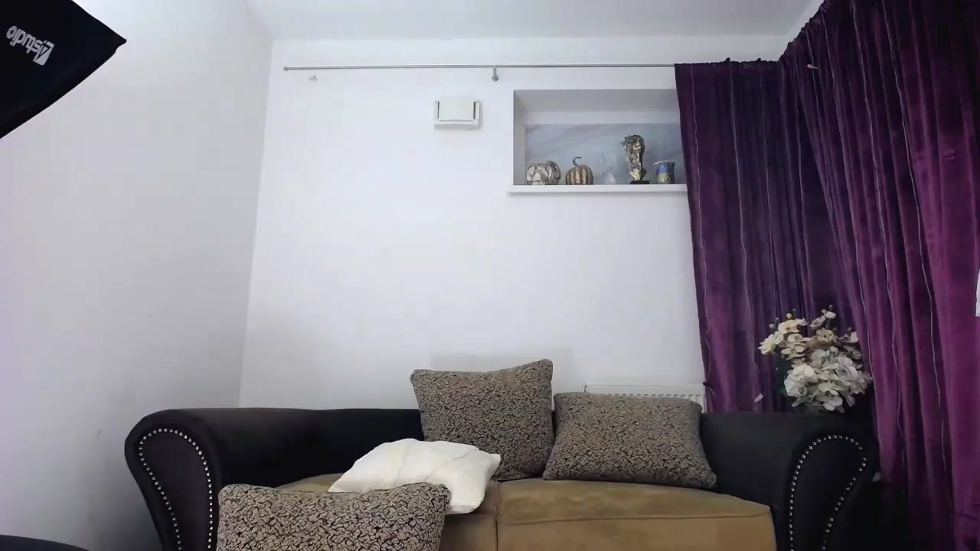 Gallery image thumbnail from NIVEA's myfreecams stream on, 09/19/2025, 19:27 image 4 of 20