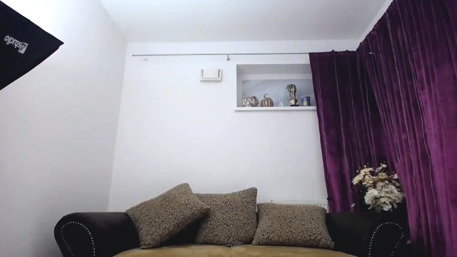 Gallery image thumbnail from NIVEA's myfreecams stream on, 09/21/2025, 17:08 image 19 of 20