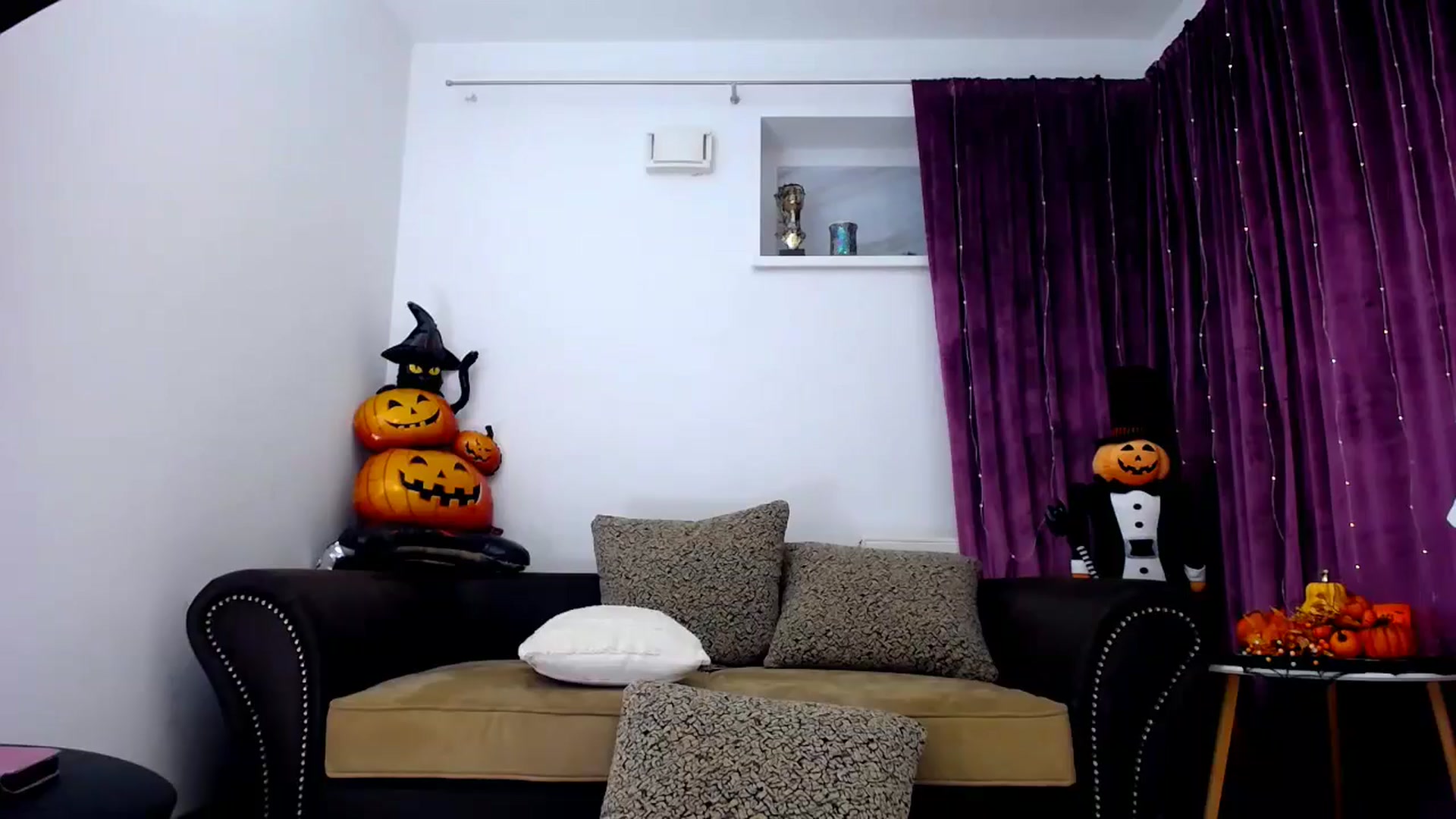 Gallery image thumbnail from NIVEA's myfreecams stream on, 10/26/2025, 18:21 image 14 of 20