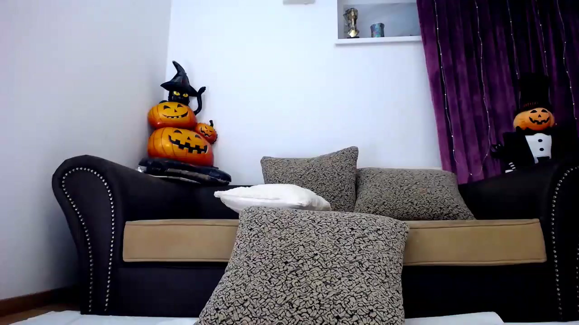 Gallery image thumbnail from NIVEA's myfreecams stream on, 10/26/2025, 18:21 image 3 of 20