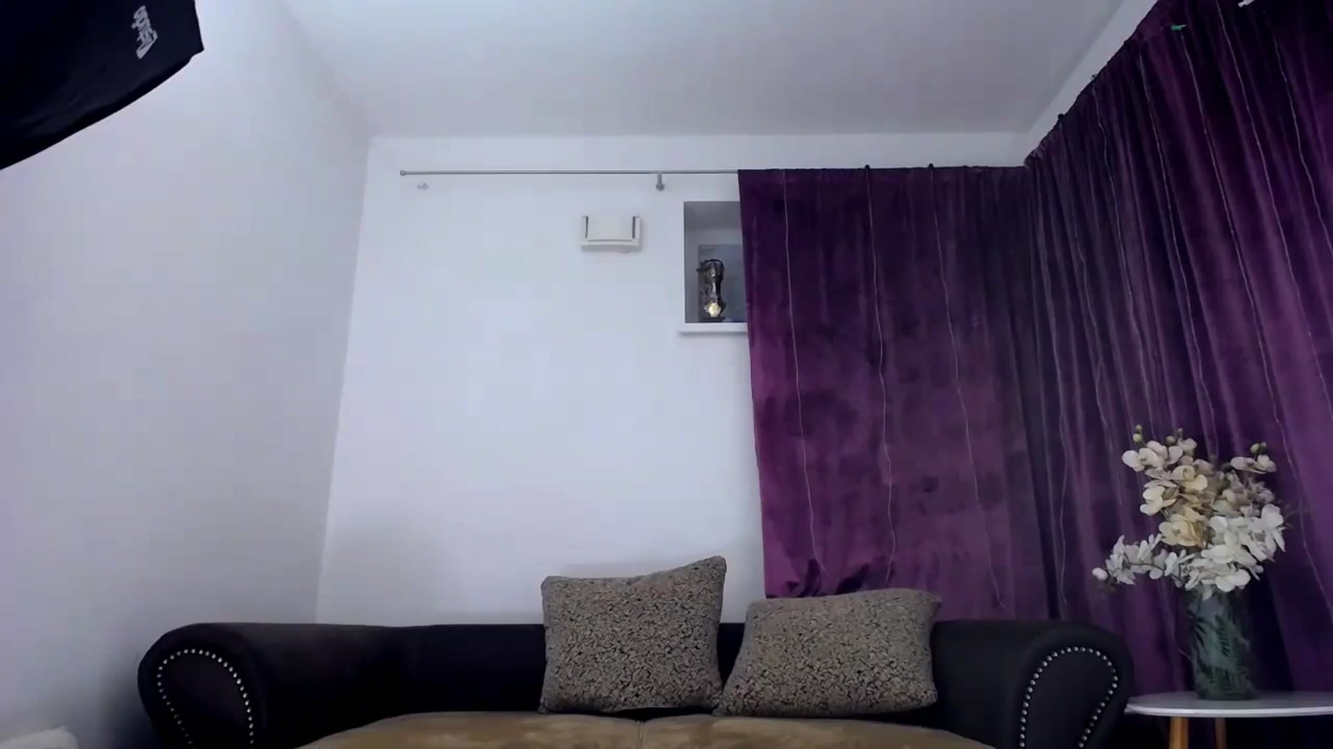 Gallery image thumbnail from NIVEA's myfreecams stream on, 11/15/2025, 18:17 image 11 of 20