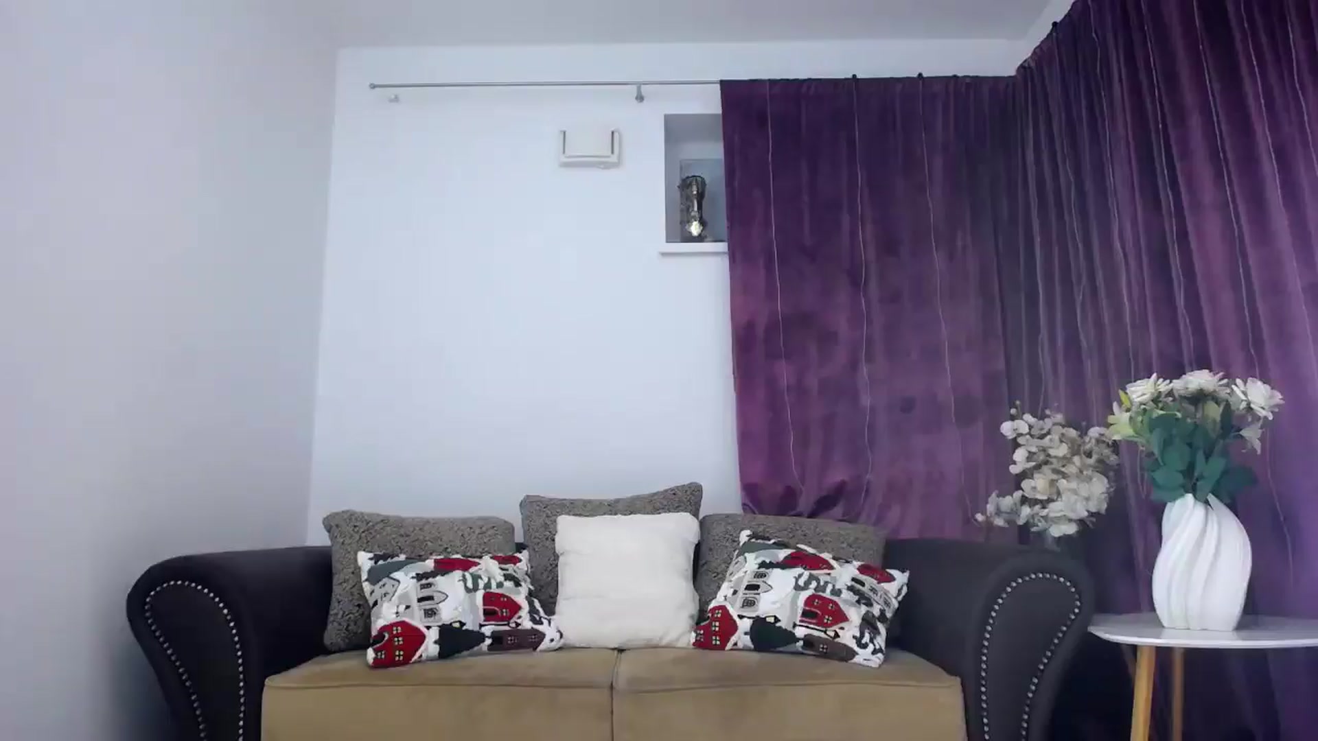 Gallery image thumbnail from NIVEA's myfreecams stream on, 11/23/2025, 16:40 image 7 of 20