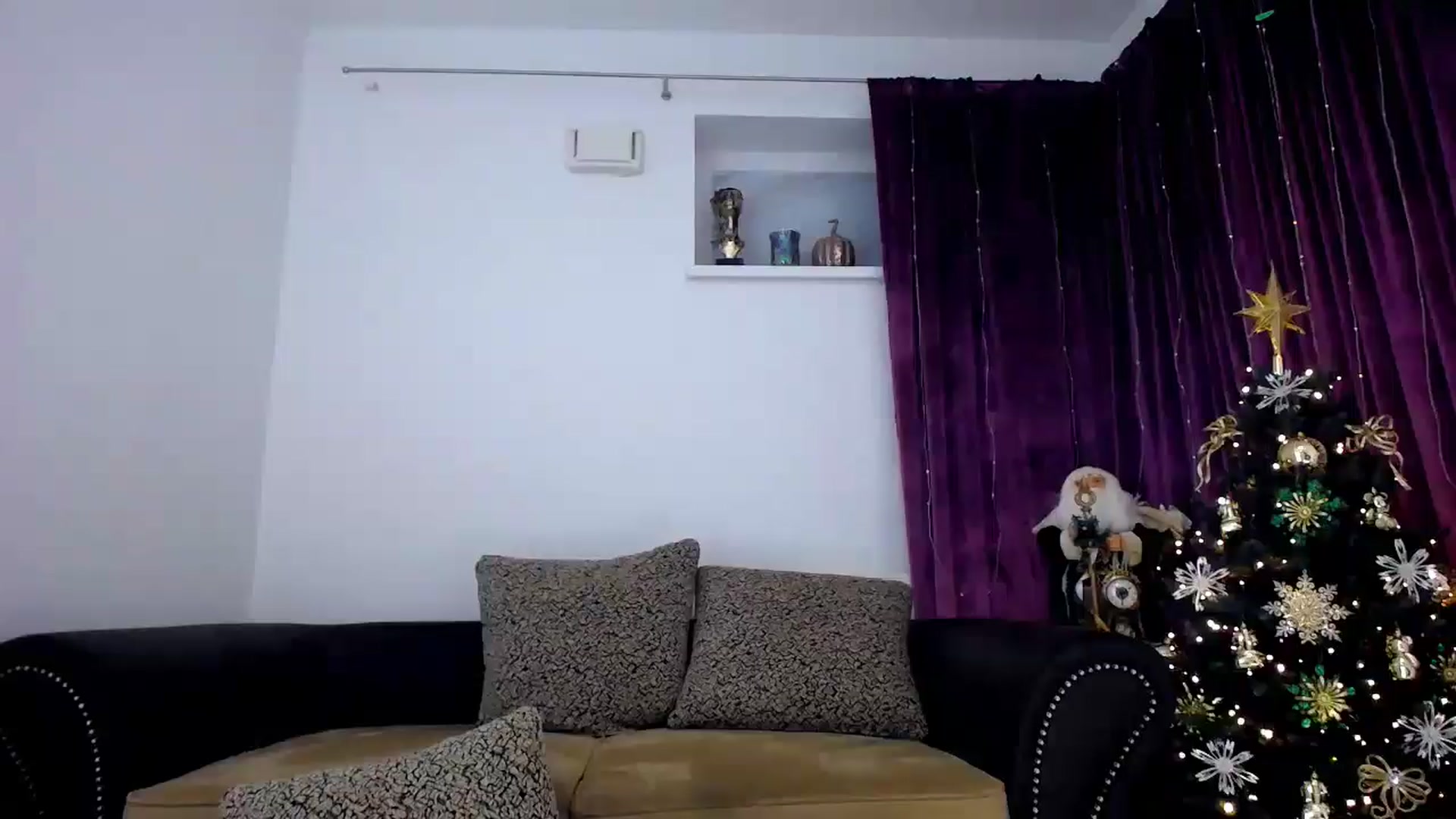 Gallery image thumbnail from NIVEA's myfreecams stream on, 12/06/2025, 19:07 image 8 of 20