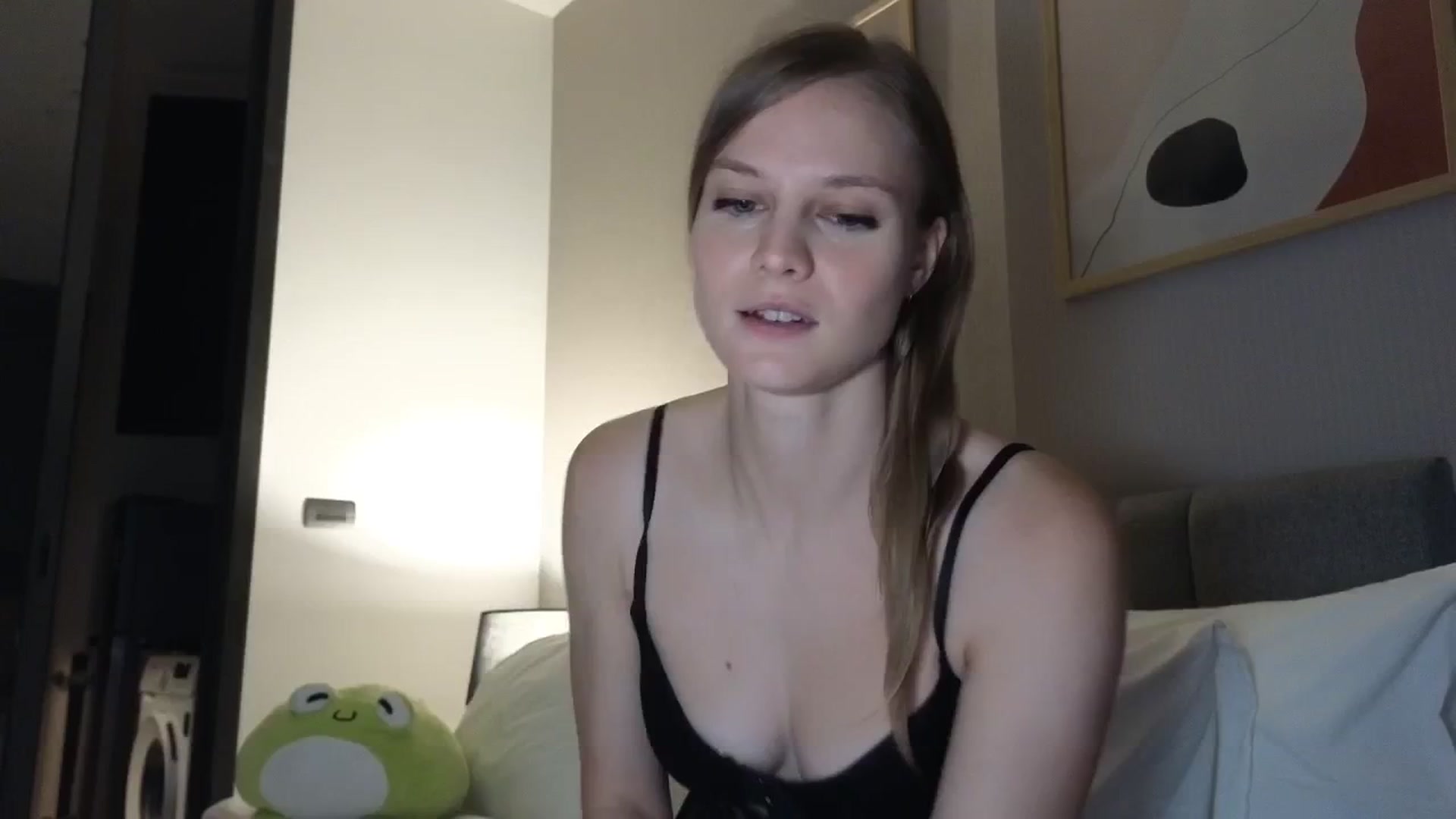 Gallery image thumbnail from NMxxxxx's myfreecams stream on, 10/19/2024, 10:36 image 1 of 20