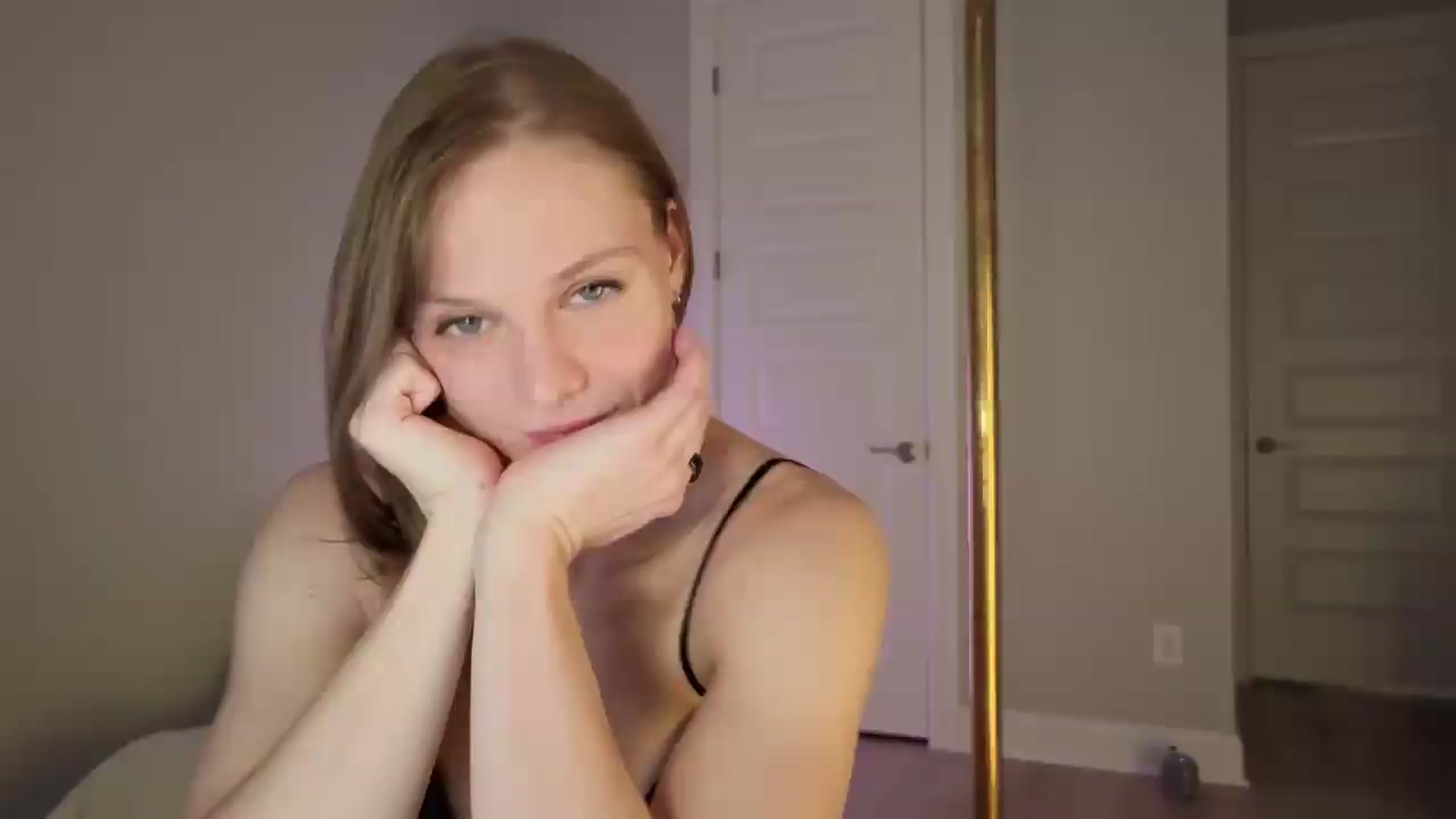 Gallery image thumbnail from NMxxxxx's myfreecams stream on, 05/16/2026, 04:18 image 3 of 20