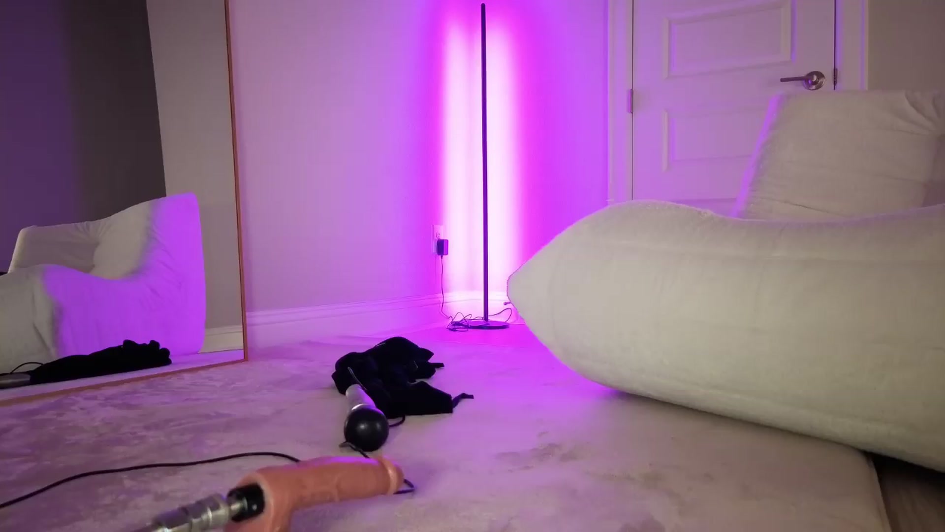 Gallery image thumbnail from NMxxxxx's myfreecams stream on, 07/04/2026, 10:32 image 17 of 20