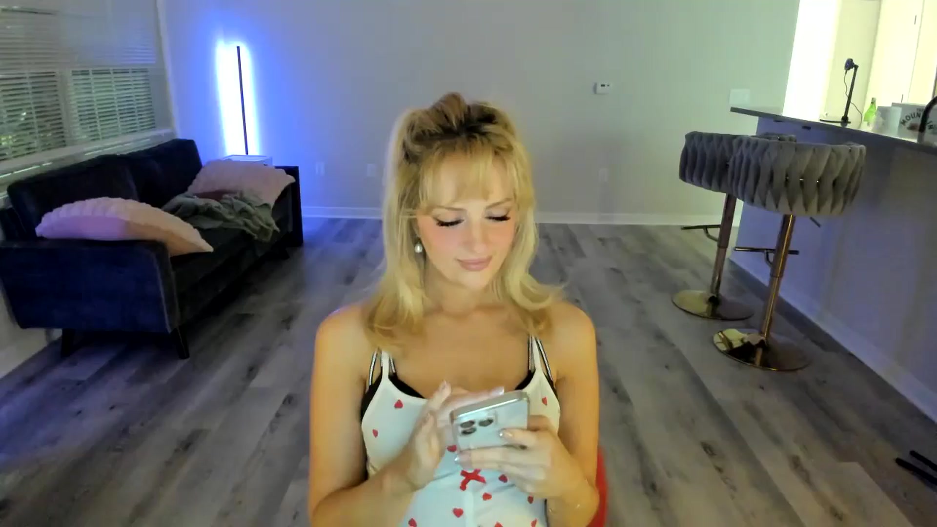 Gallery image thumbnail from NNN_Mommy's myfreecams stream on, 11/06/2024, 04:45 image 17 of 20