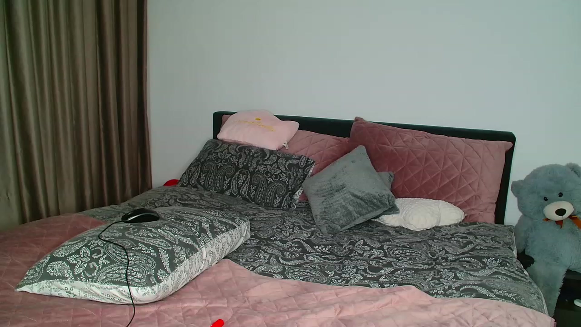 Gallery image thumbnail from NNNoir's myfreecams stream on, 03/13/2024, 20:18 image 11 of 20