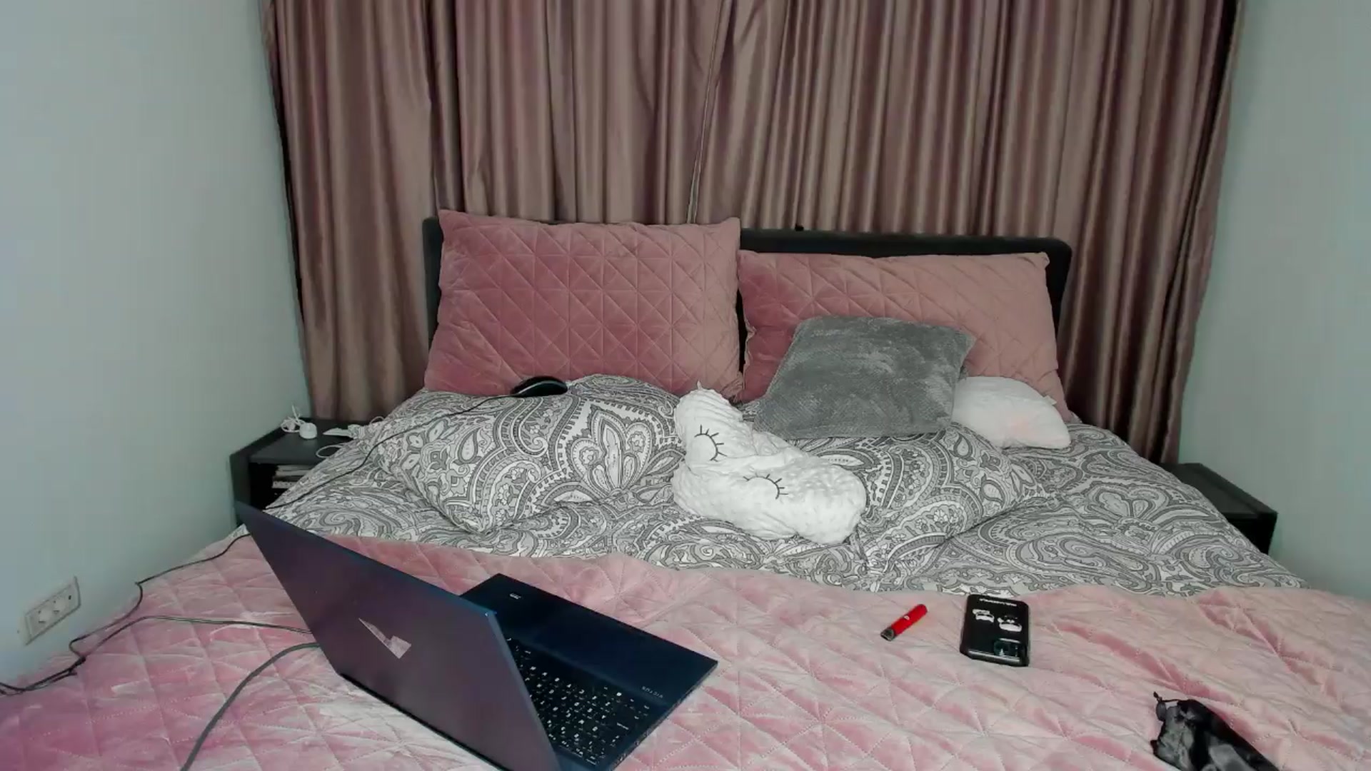 Gallery image thumbnail from NNNoir's myfreecams stream on, 03/27/2024, 20:05 image 5 of 20