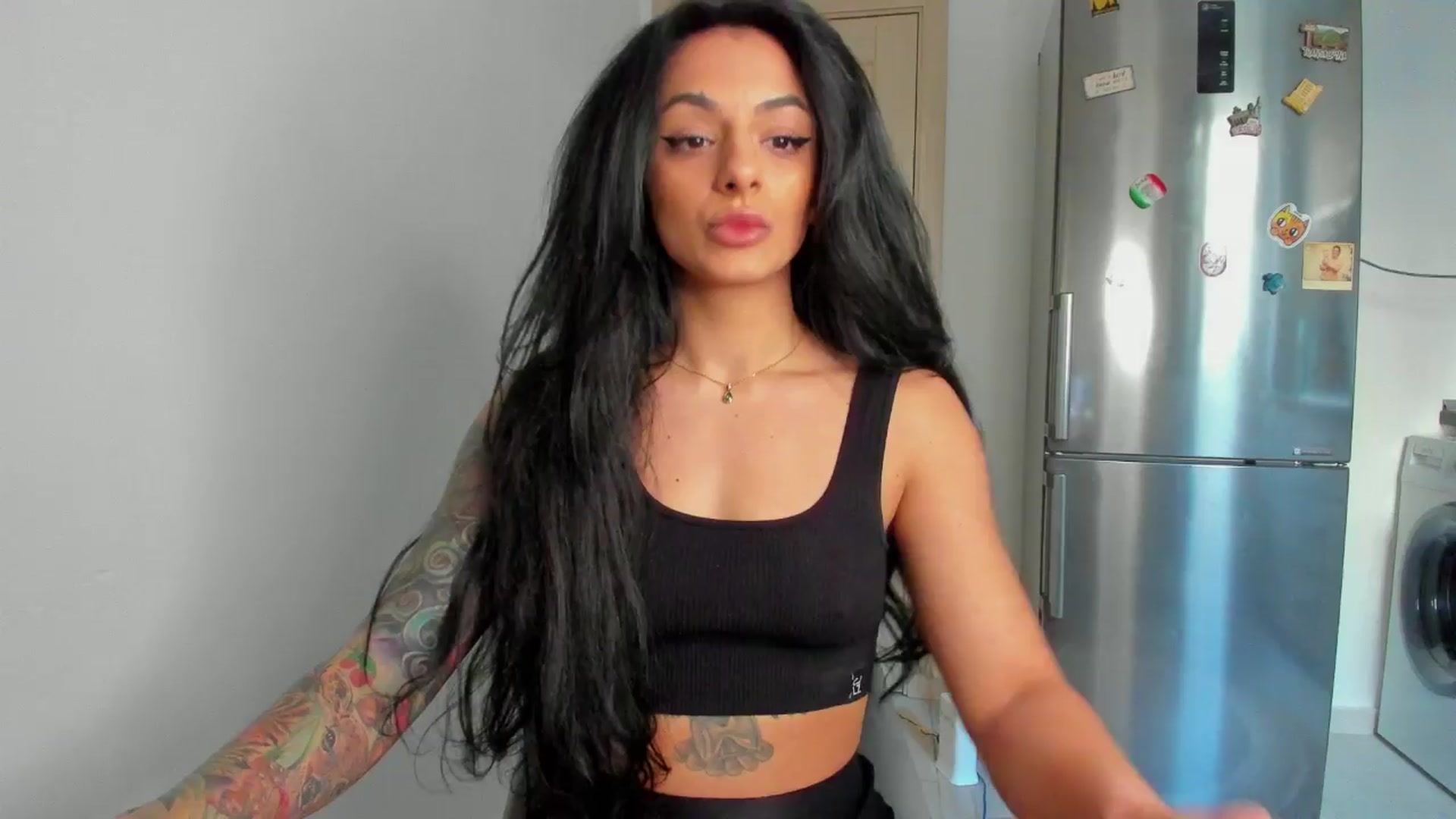 Gallery image thumbnail from NNNoir's myfreecams stream on, 04/02/2024, 16:33 image 4 of 20