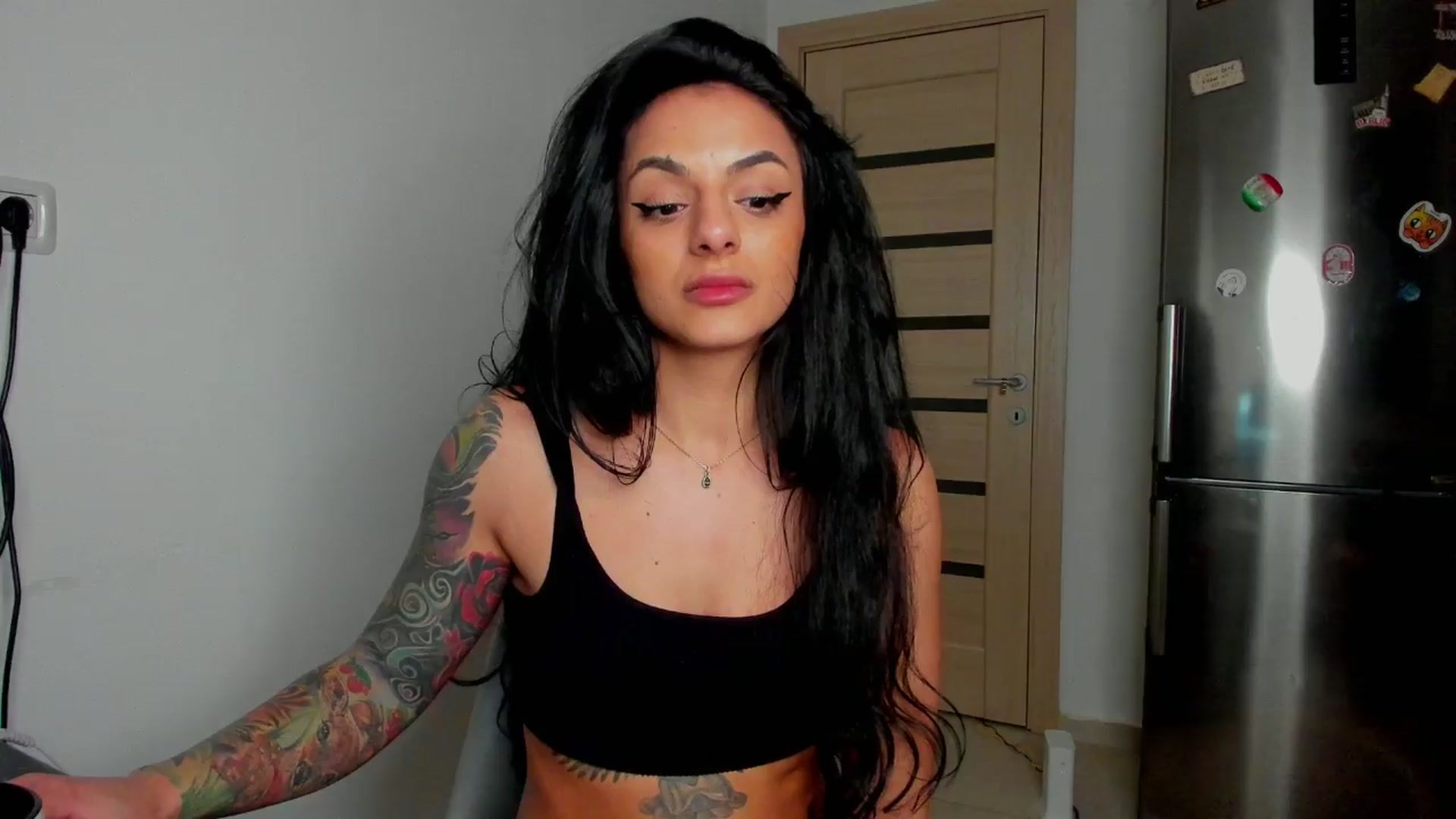 Gallery image thumbnail from NNNoir's myfreecams stream on, 04/02/2024, 20:05 image 1 of 20