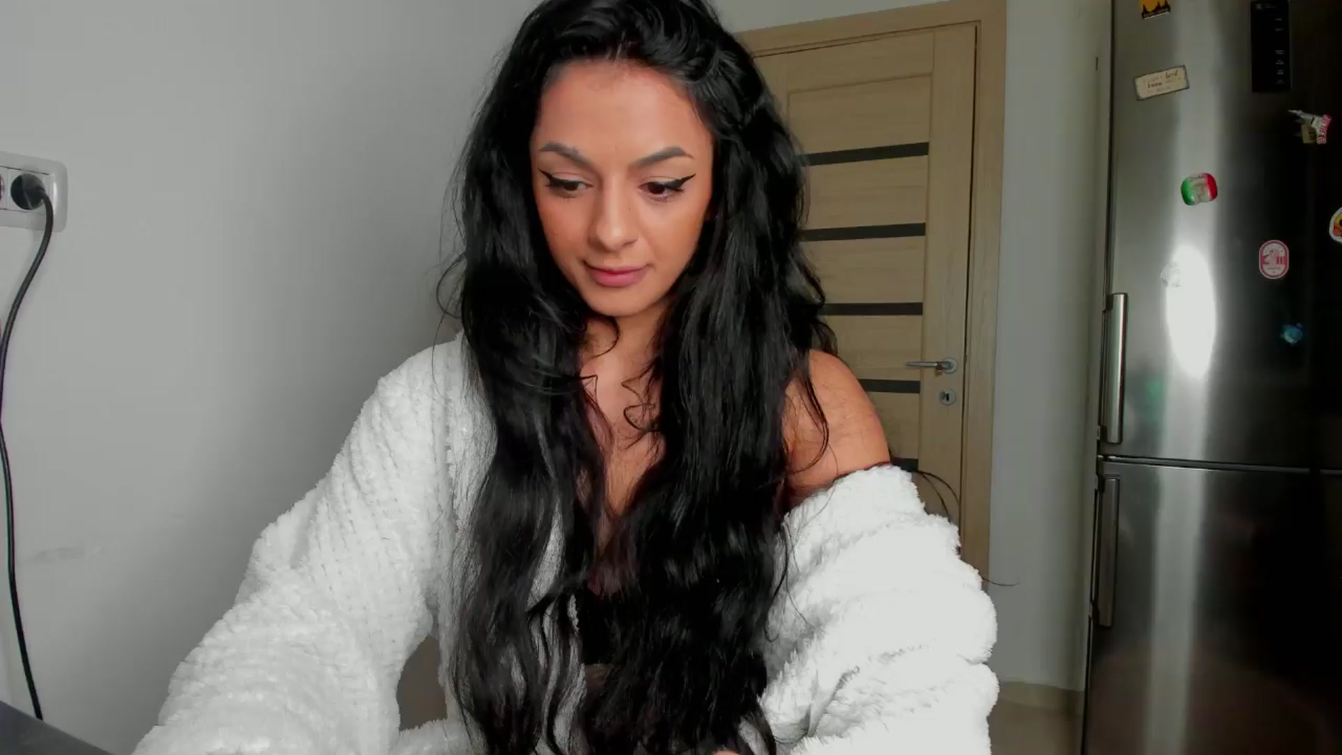 Gallery image thumbnail from NNNoir's myfreecams stream on, 04/12/2024, 18:32 image 18 of 20