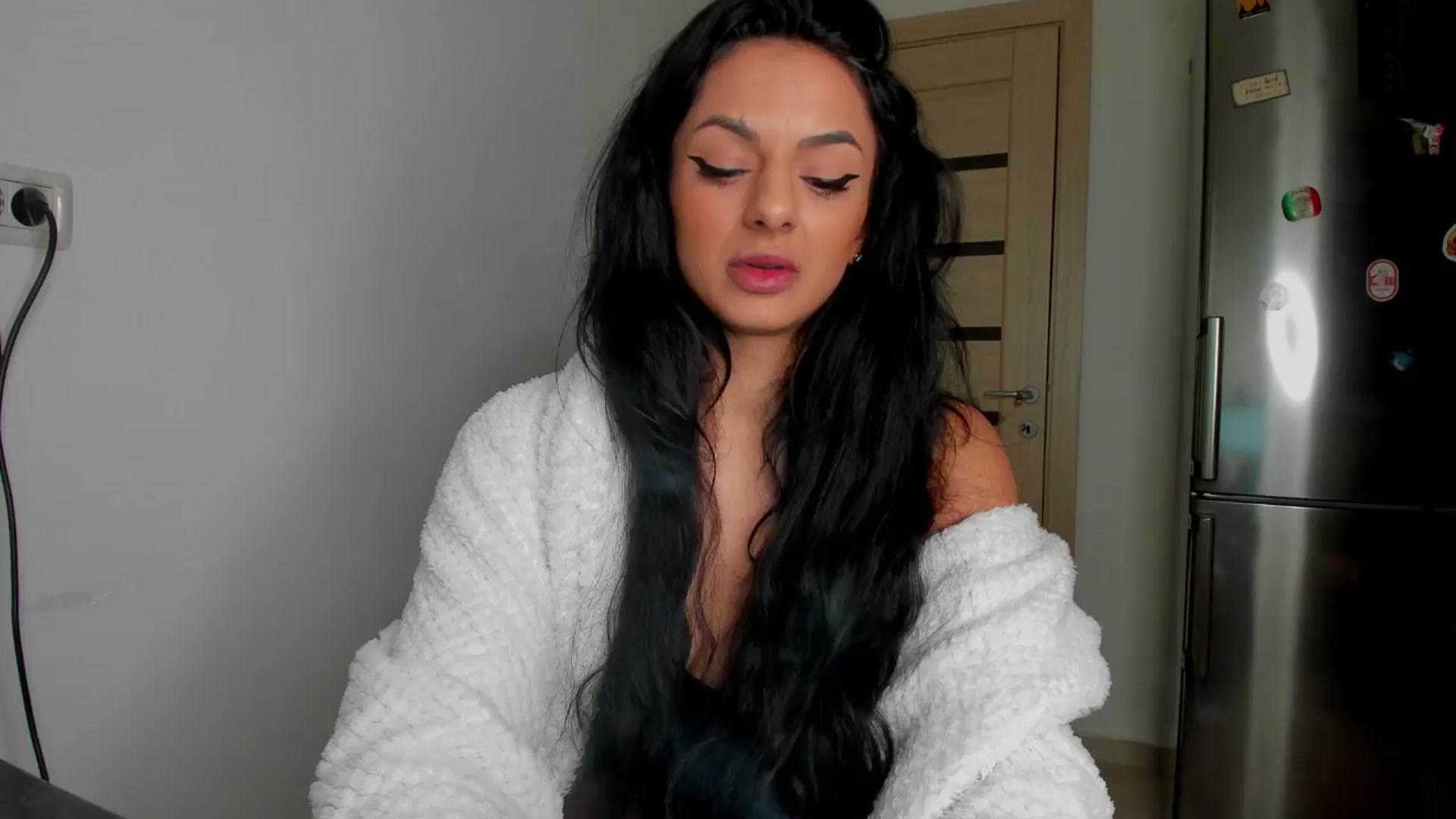 Gallery image thumbnail from NNNoir's myfreecams stream on, 04/12/2024, 18:32 image 15 of 20