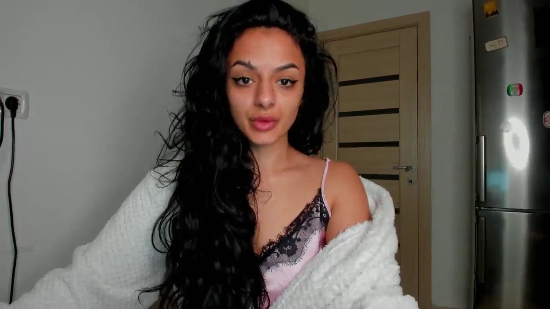 Gallery image thumbnail from NNNoir's myfreecams stream on, 05/08/2024, 16:02 image 7 of 20
