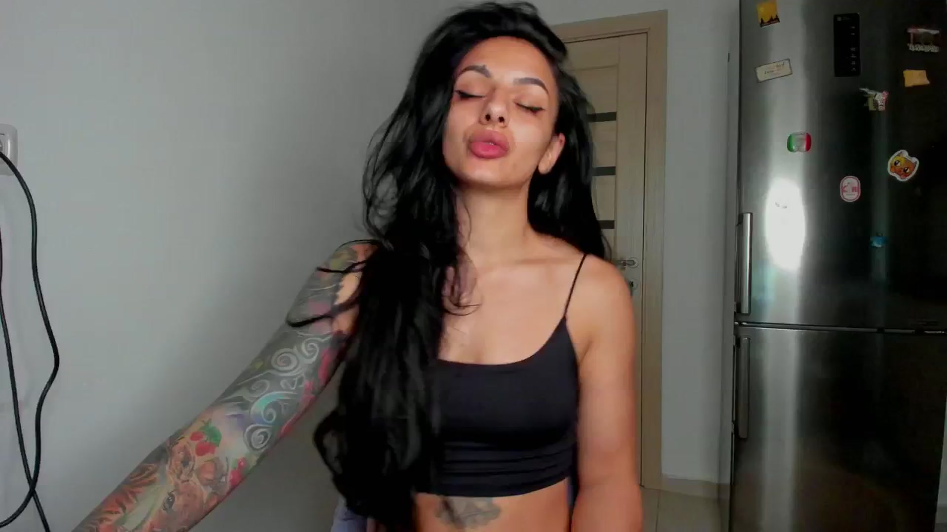 Gallery image thumbnail from NNNoir's myfreecams stream on, 05/27/2024, 15:25 image 20 of 20