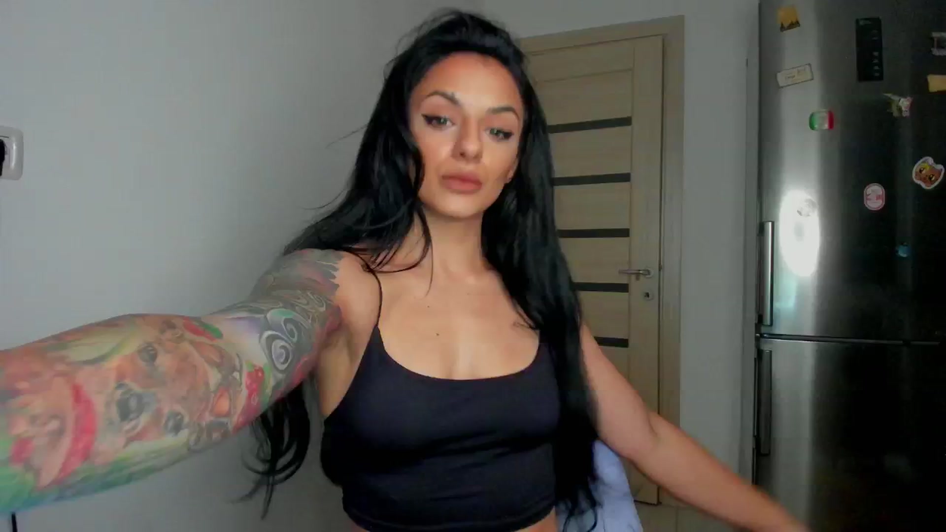 Gallery image thumbnail from NNNoir's myfreecams stream on, 06/13/2024, 15:29 image 11 of 20