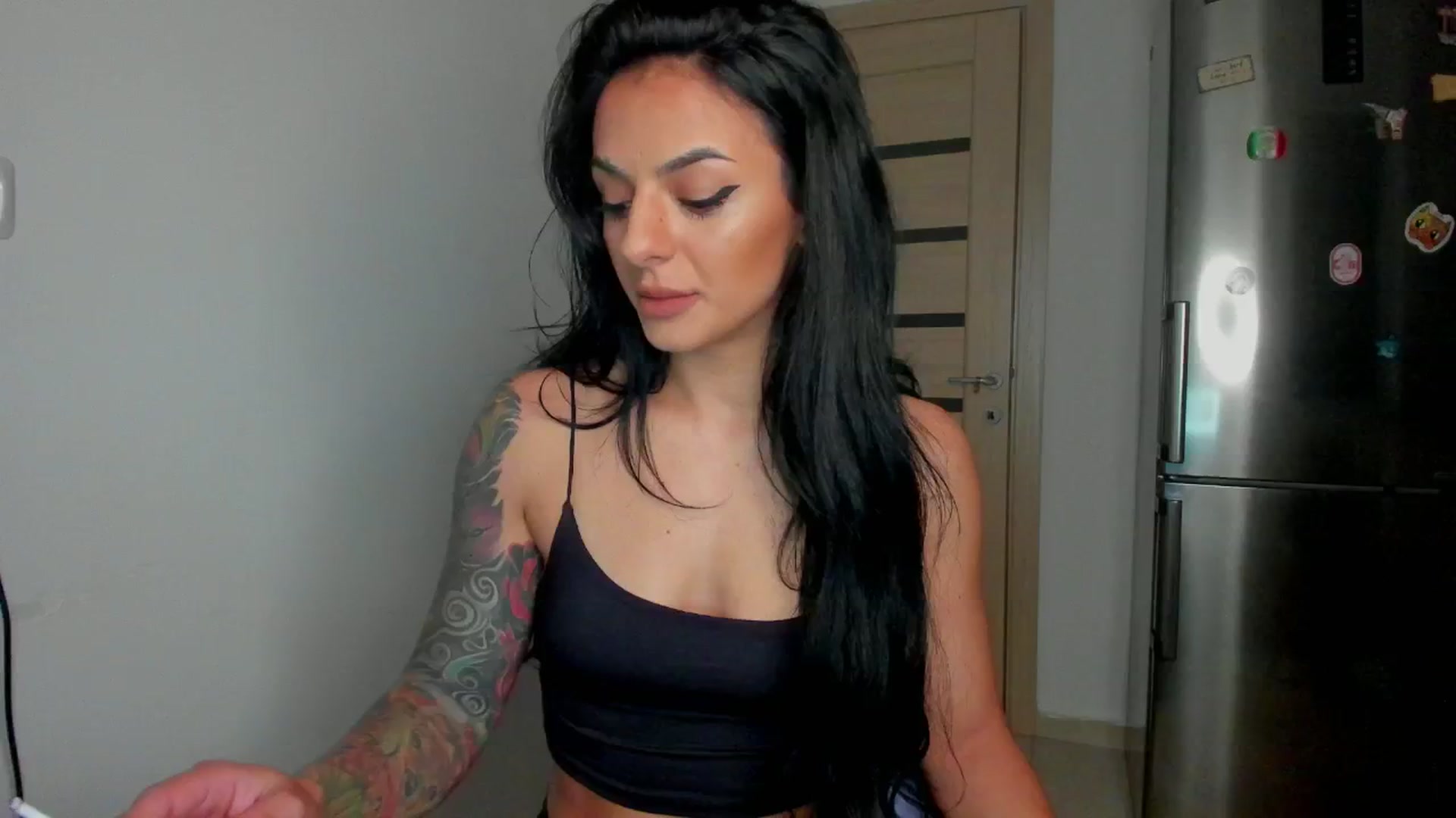 Gallery image thumbnail from NNNoir's myfreecams stream on, 06/13/2024, 15:29 image 2 of 20