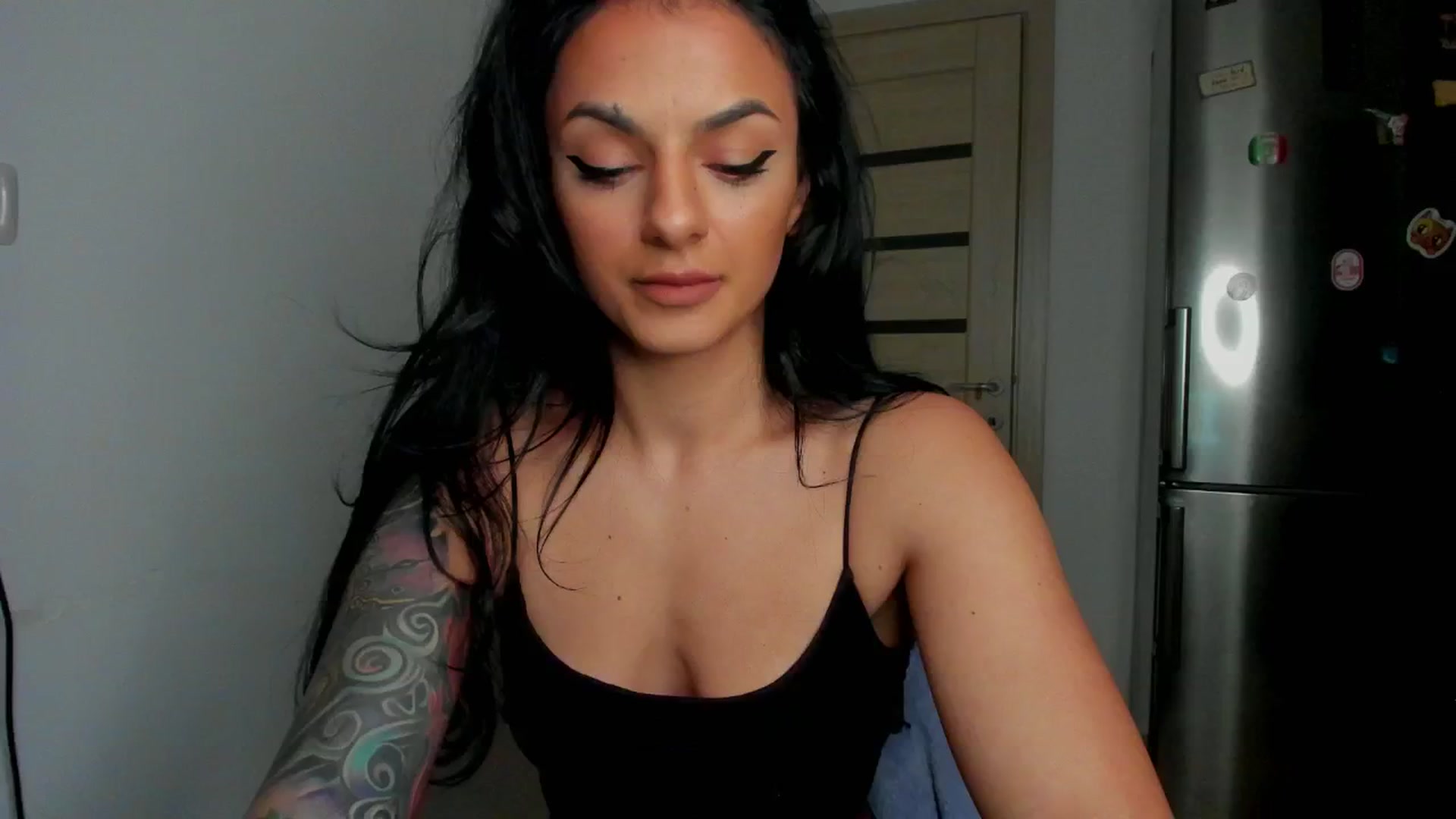 Gallery image thumbnail from NNNoir's myfreecams stream on, 06/13/2024, 15:29 image 16 of 20