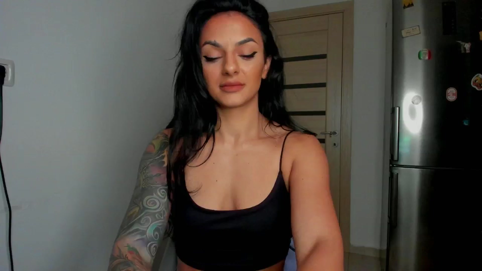 Gallery image thumbnail from NNNoir's myfreecams stream on, 06/13/2024, 16:06 image 1 of 20