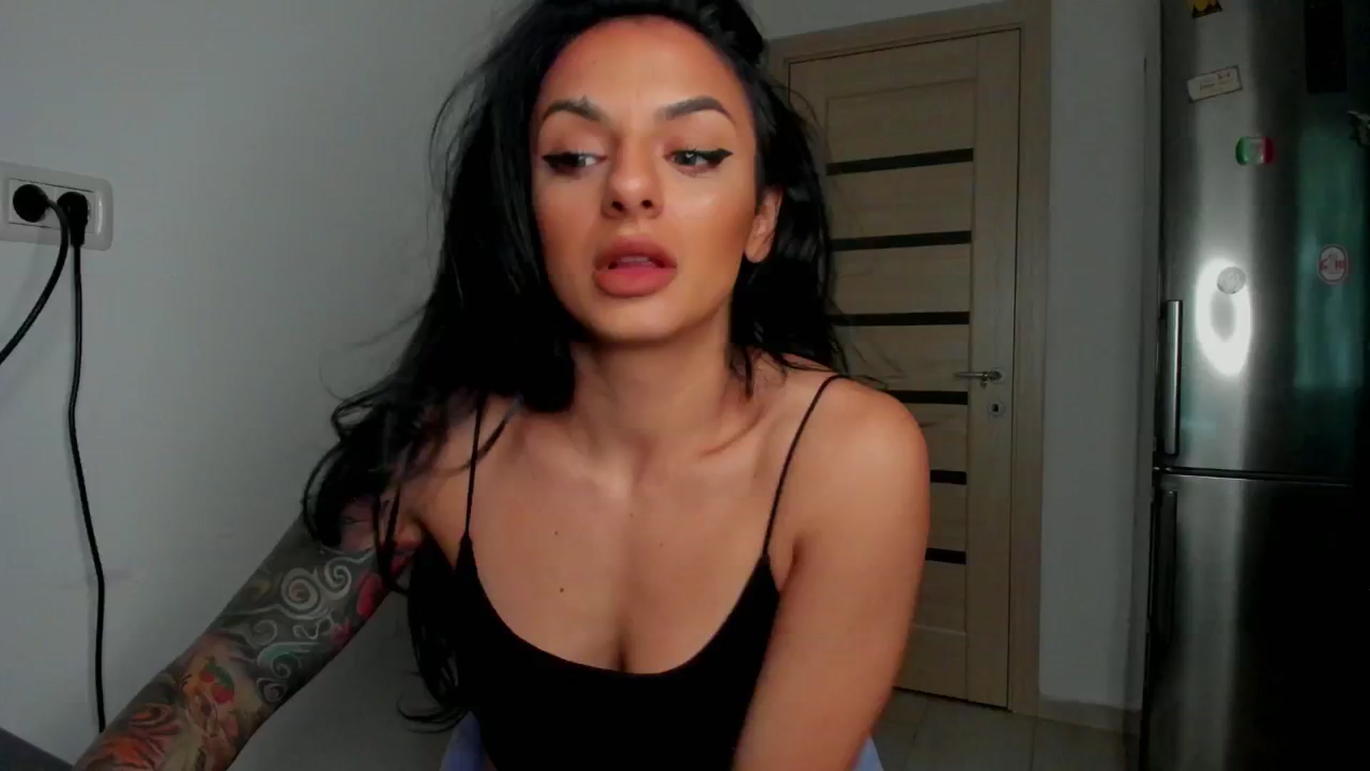 Gallery image thumbnail from NNNoir's myfreecams stream on, 06/13/2024, 16:33 image 19 of 20