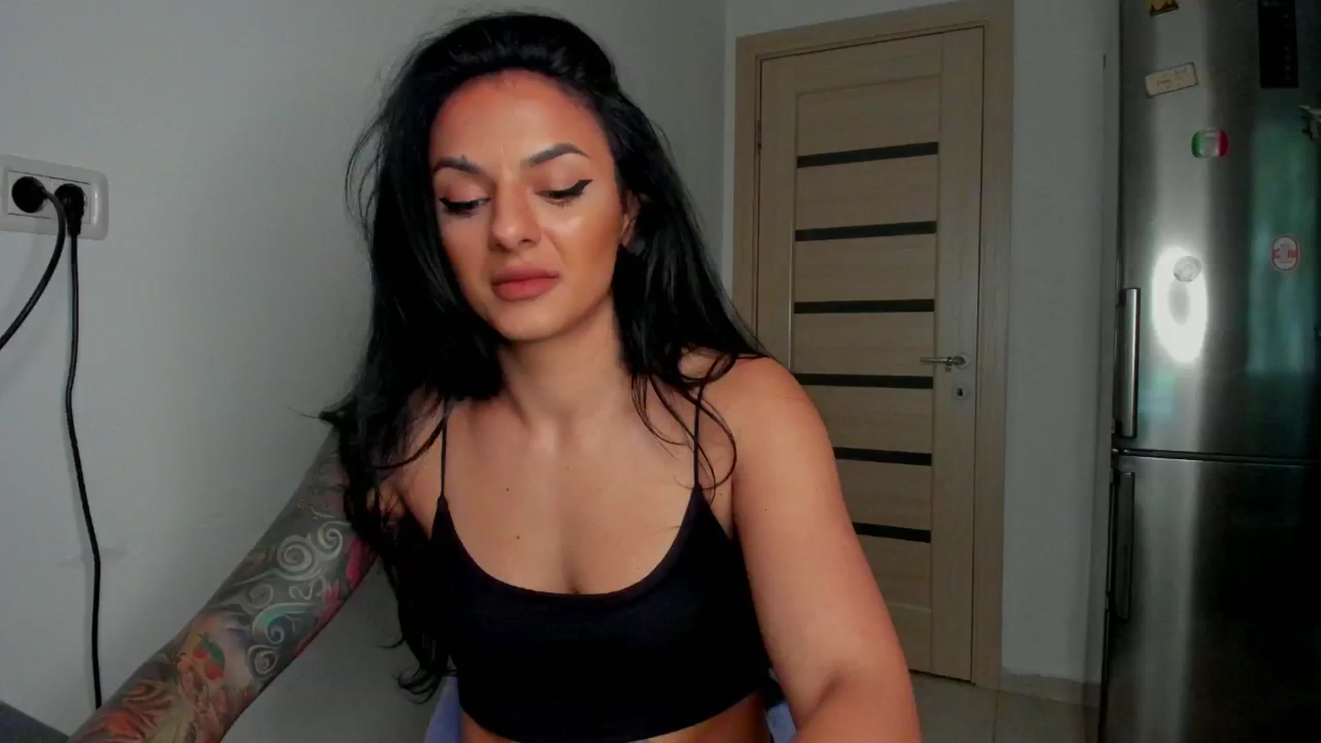 Gallery image thumbnail from NNNoir's myfreecams stream on, 06/13/2024, 16:33 image 20 of 20