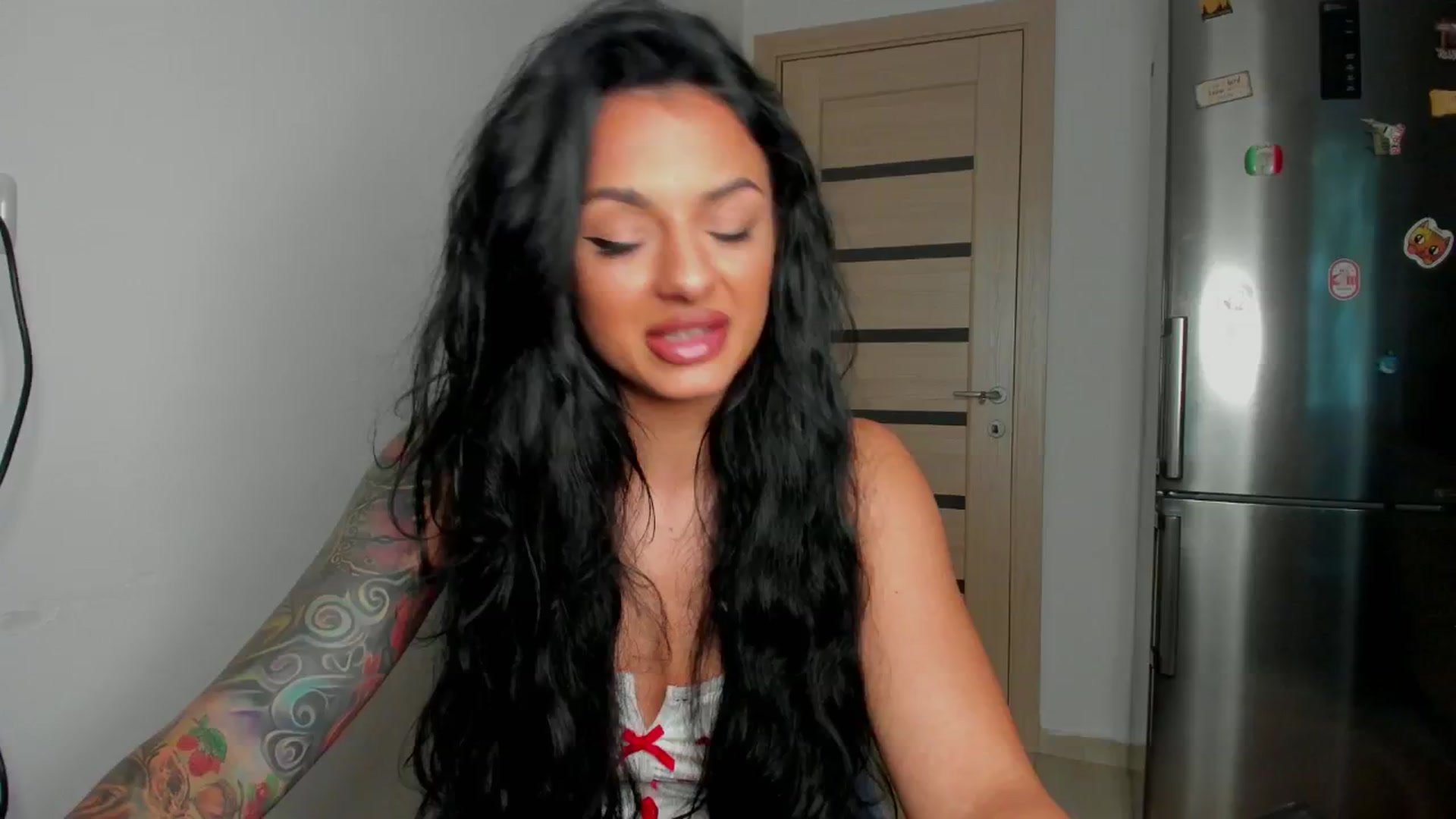Gallery image thumbnail from NNNoir's myfreecams stream on, 06/19/2024, 17:20 image 3 of 20