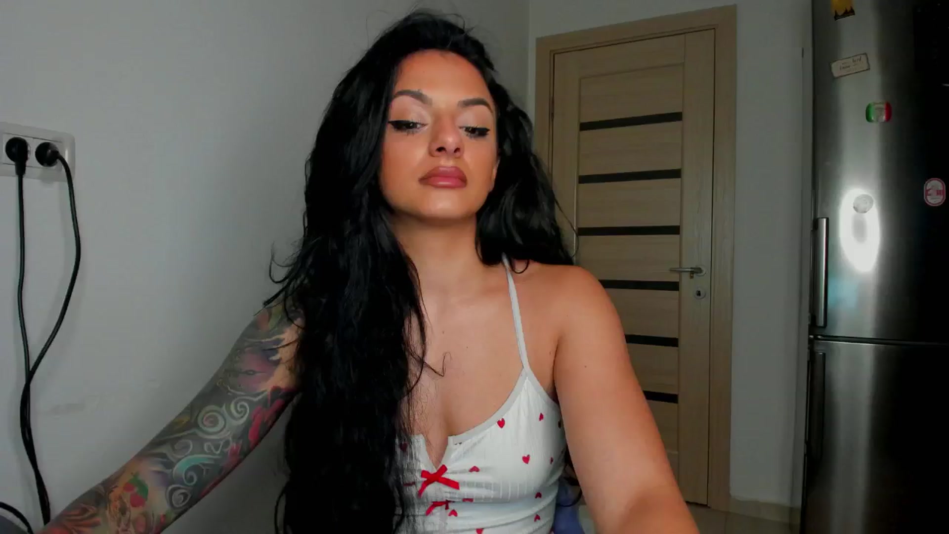 Gallery image thumbnail from NNNoir's myfreecams stream on, 06/19/2024, 18:04 image 17 of 20