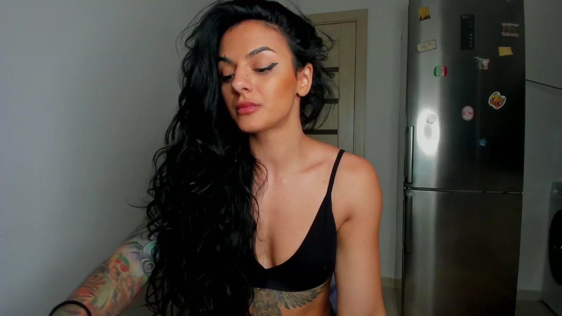 Gallery image thumbnail from NNNoir's myfreecams stream on, 06/20/2024, 20:27 image 19 of 20