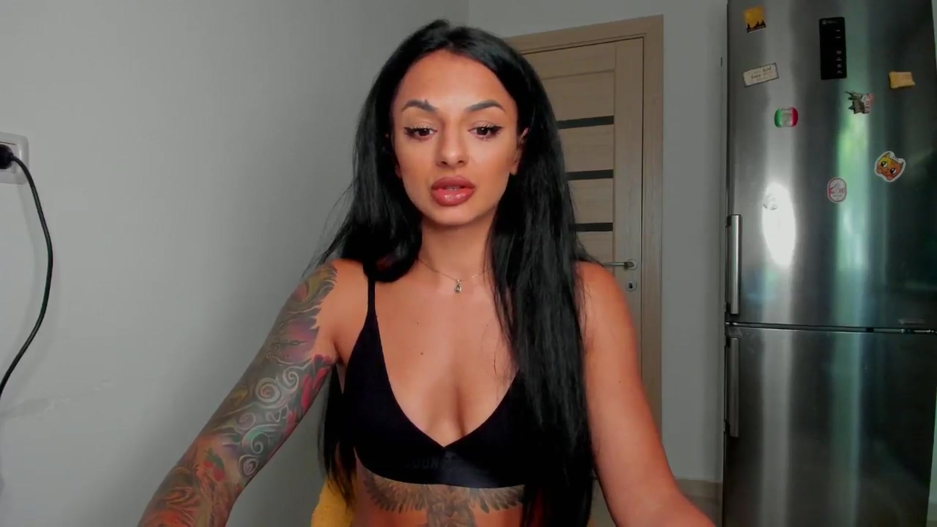 Gallery image thumbnail from NNNoir's myfreecams stream on, 08/02/2024, 14:03 image 4 of 20