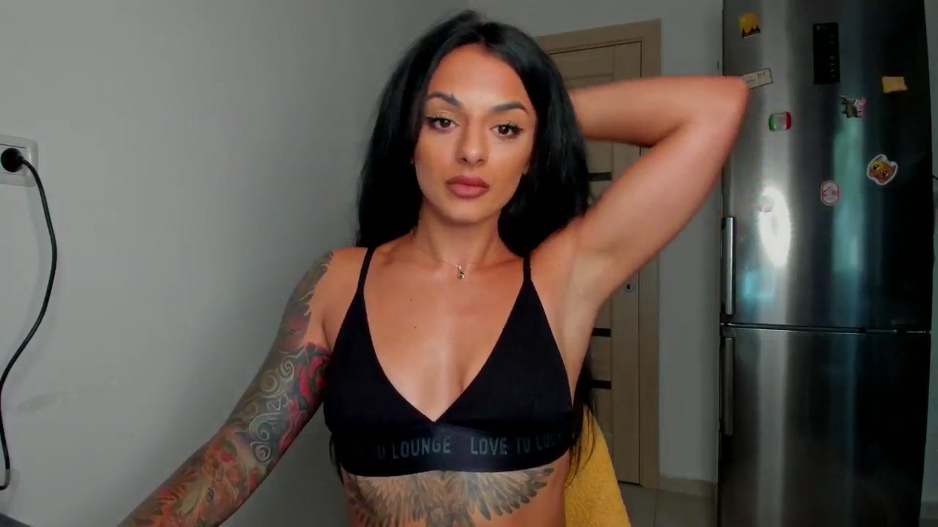 Gallery image thumbnail from NNNoir's myfreecams stream on, 08/02/2024, 15:20 image 14 of 20