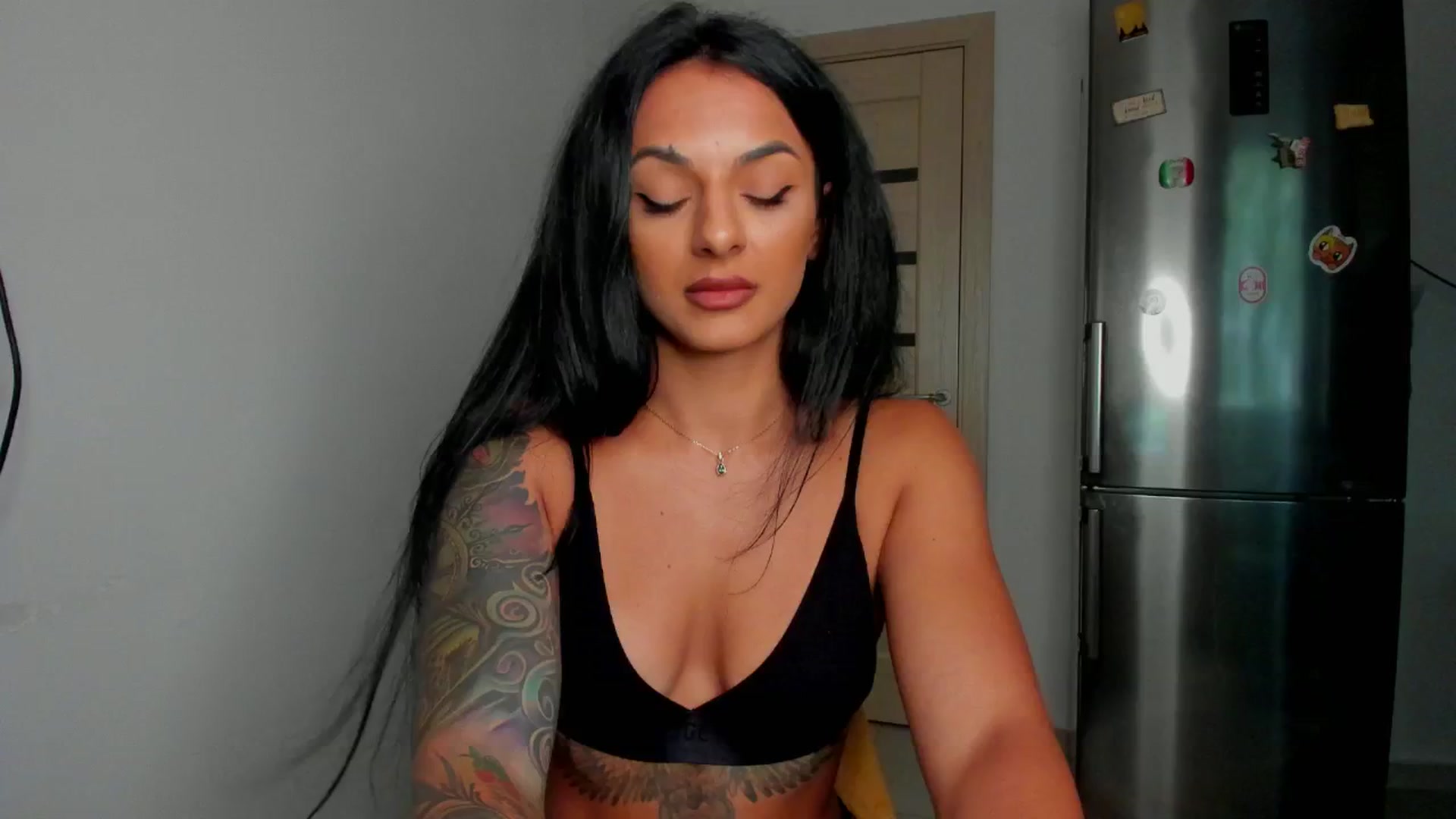 Gallery image thumbnail from NNNoir's myfreecams stream on, 08/02/2024, 16:03 image 13 of 20