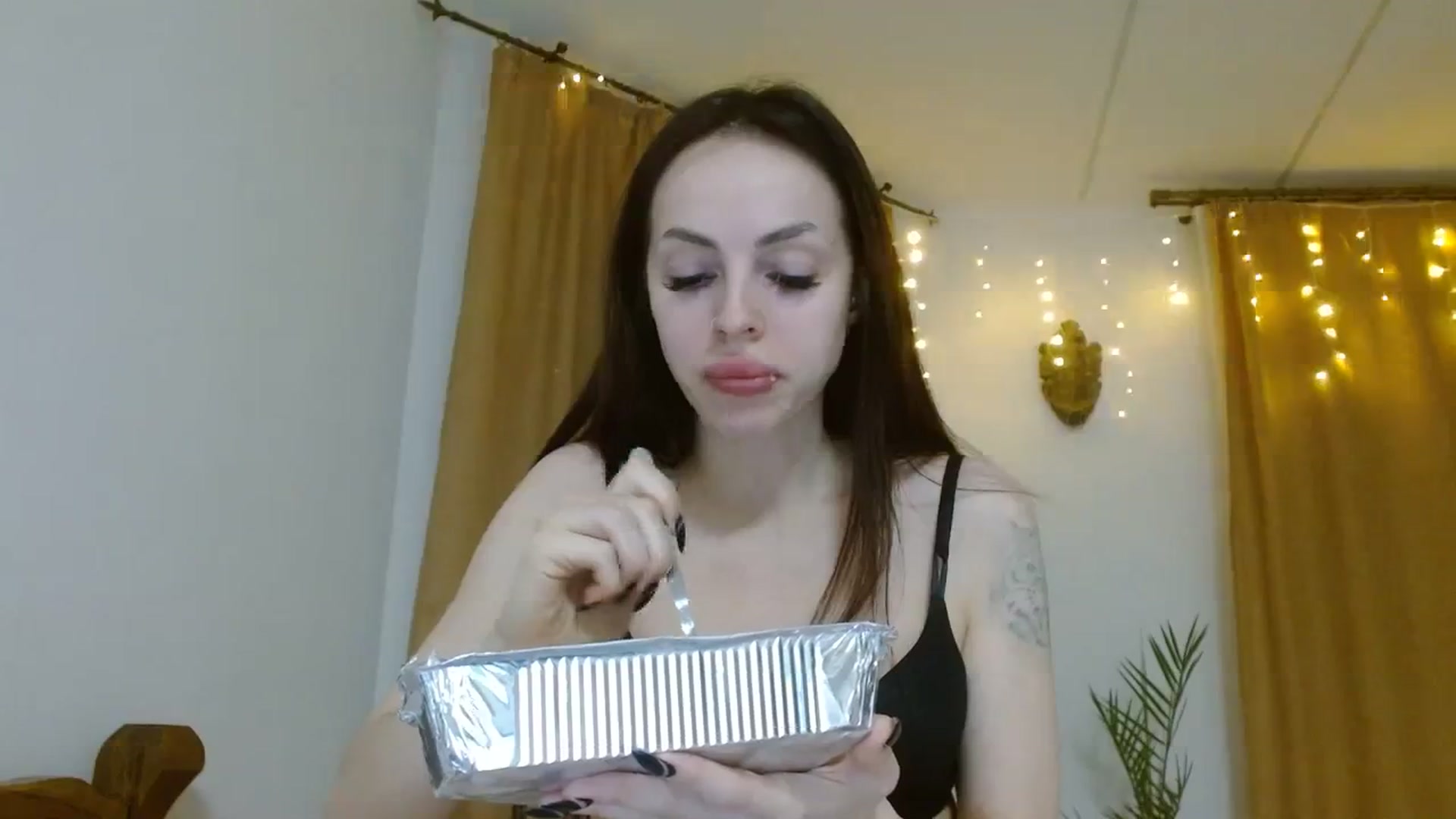 Gallery image thumbnail from NONAME_'s myfreecams stream on, 11/18/2023, 21:25 image 2 of 20