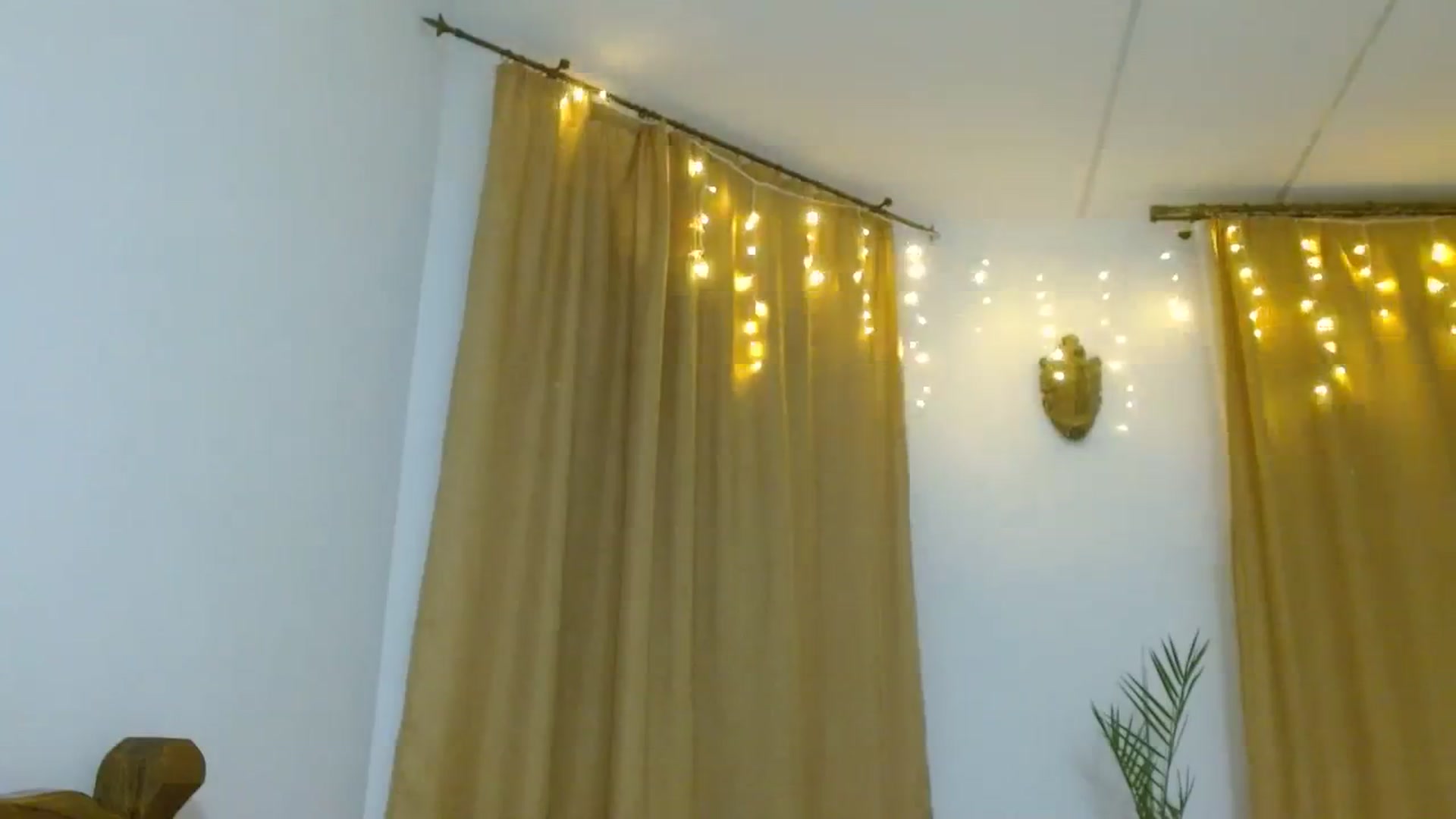 Gallery image thumbnail from NONAME_'s myfreecams stream on, 11/18/2023, 21:25 image 3 of 20