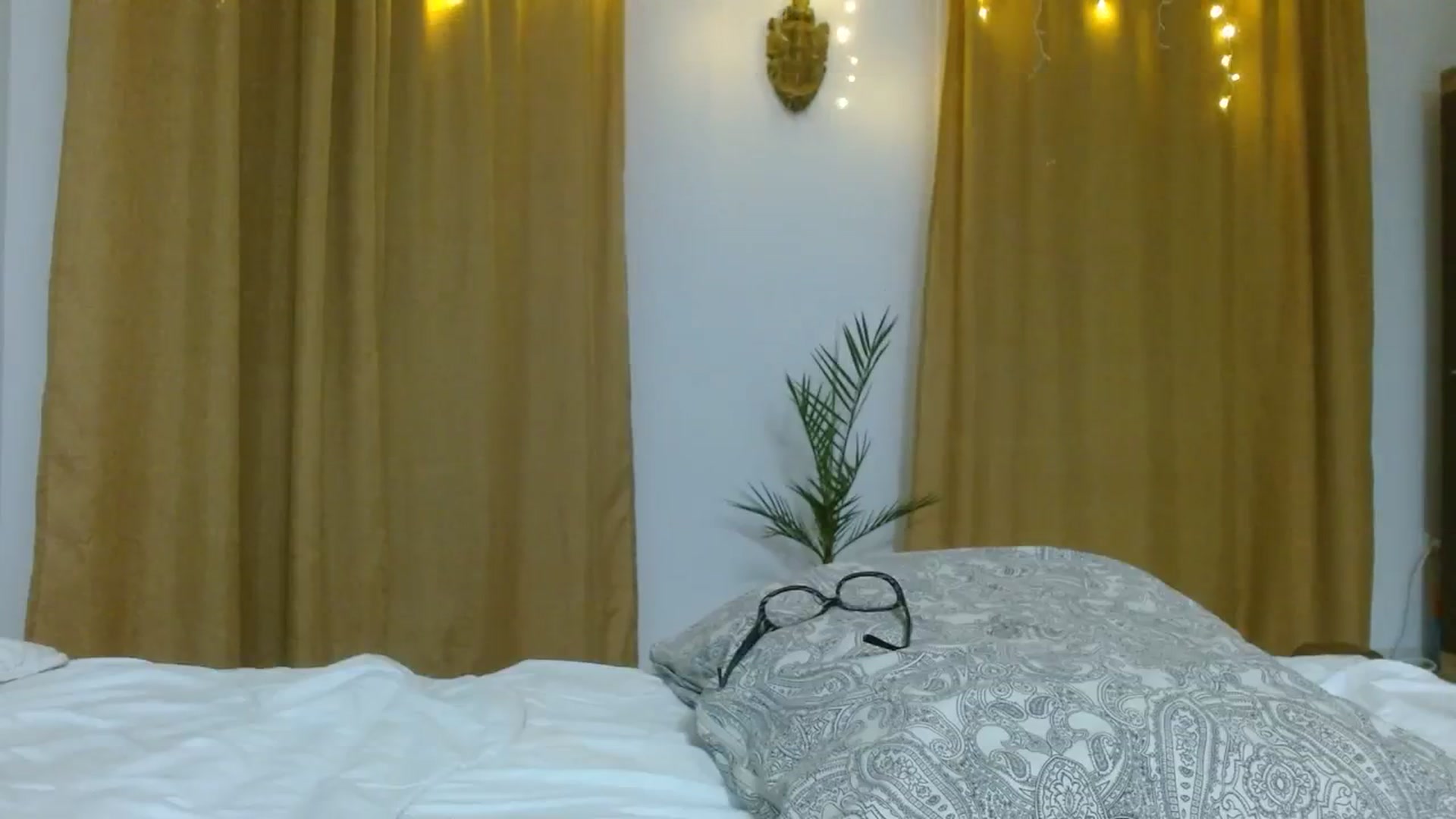 Gallery image thumbnail from NONAME_'s myfreecams stream on, 11/19/2023, 01:17 image 9 of 20